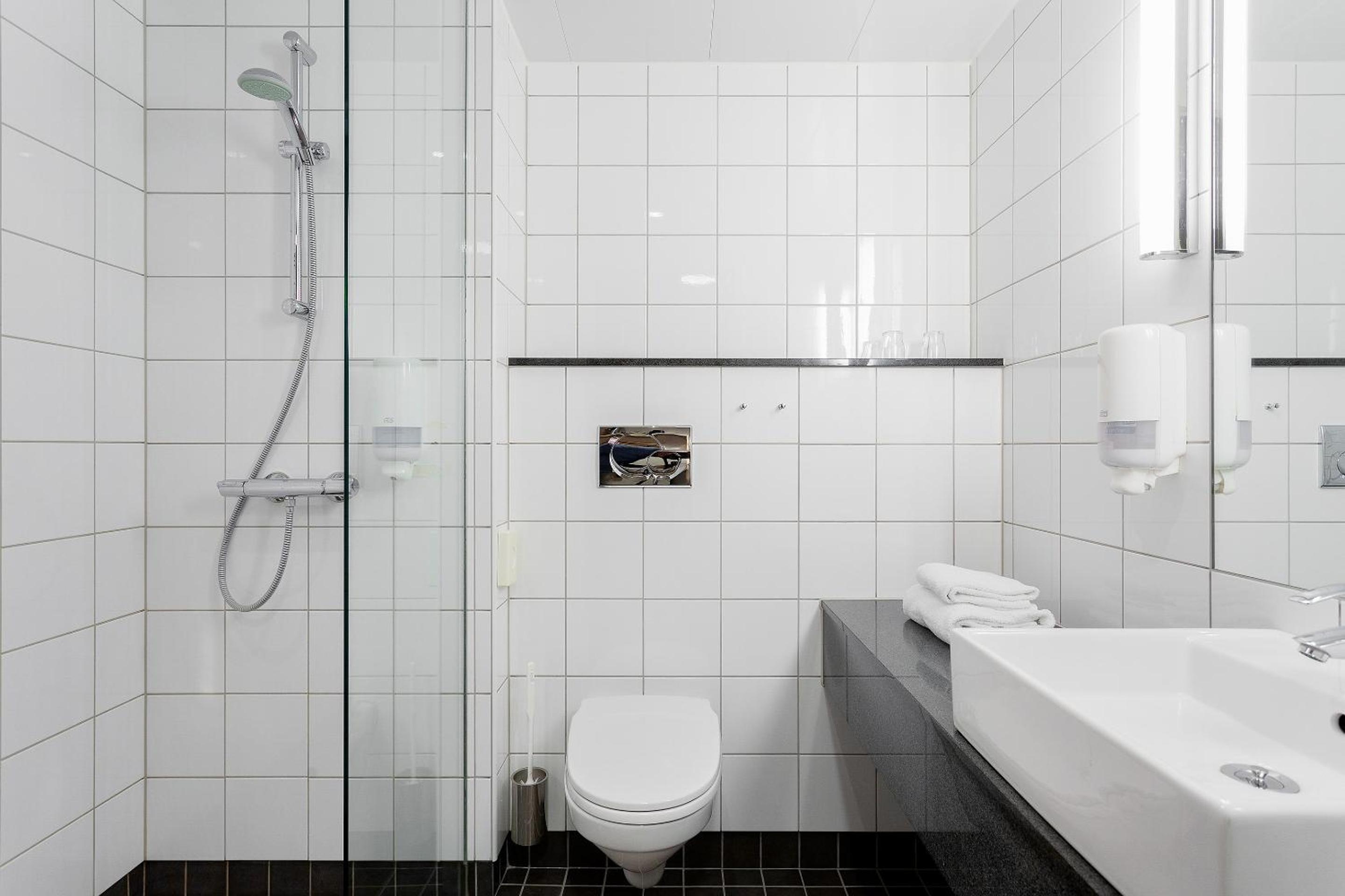 Economy Double Room - Non-Smoking - Photo 1