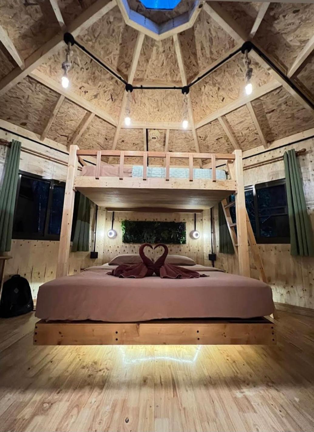 Deluxe Bungalow photo 2