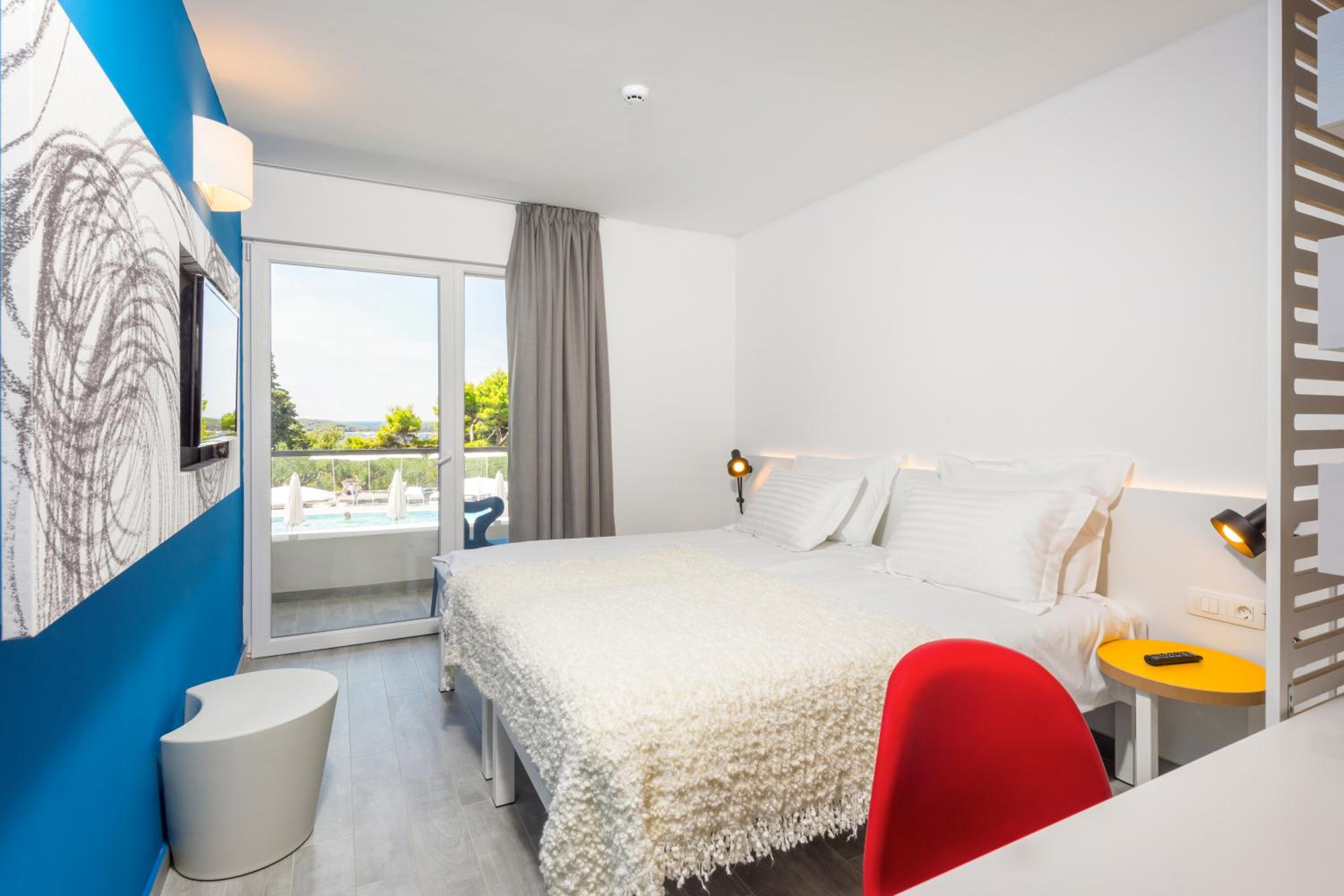 Superior Double Room with Balcony and Pool View - Photo 1