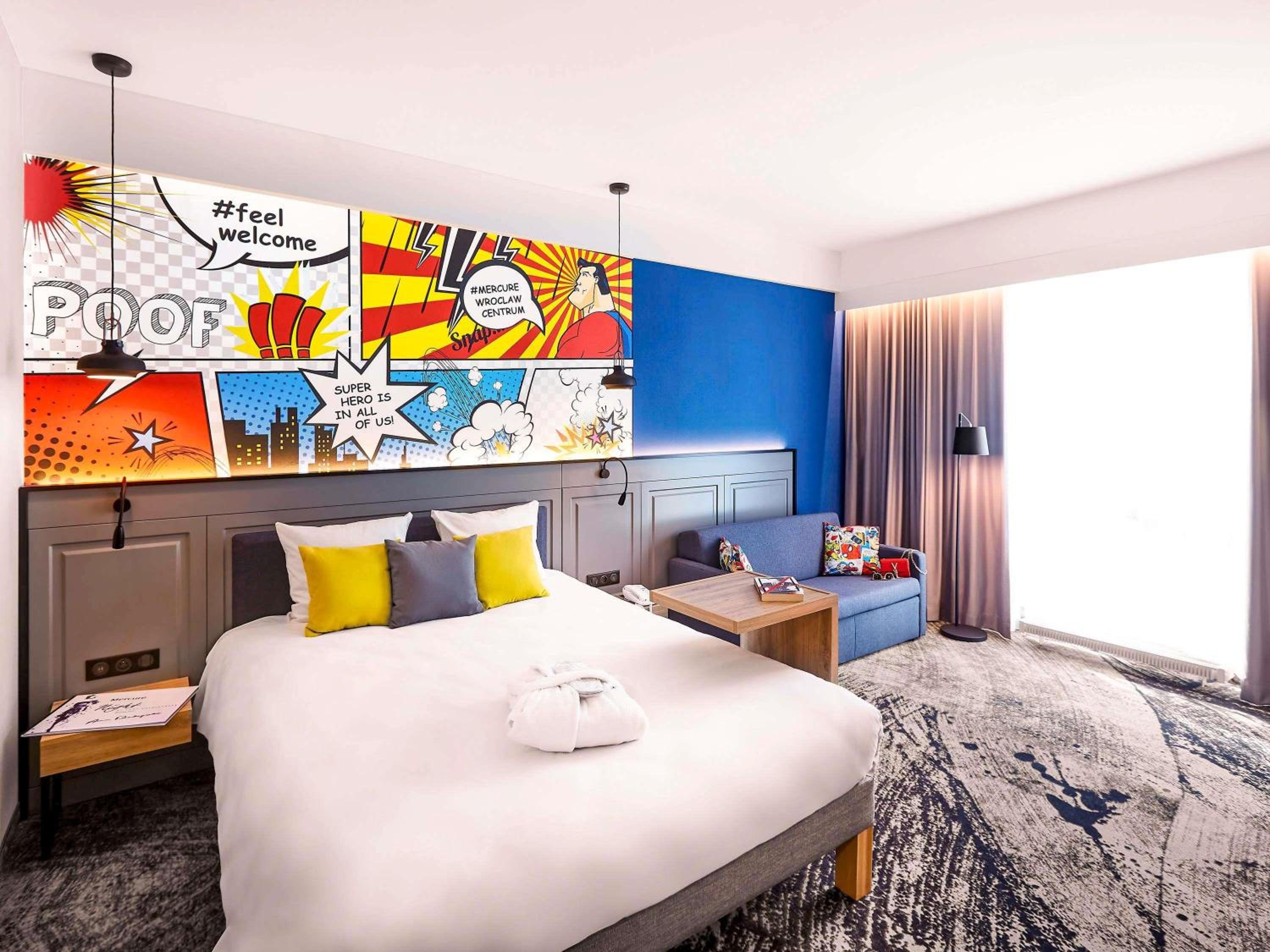 Privilege Room newly renovated with double bed and sofa and City View - Photo 3
