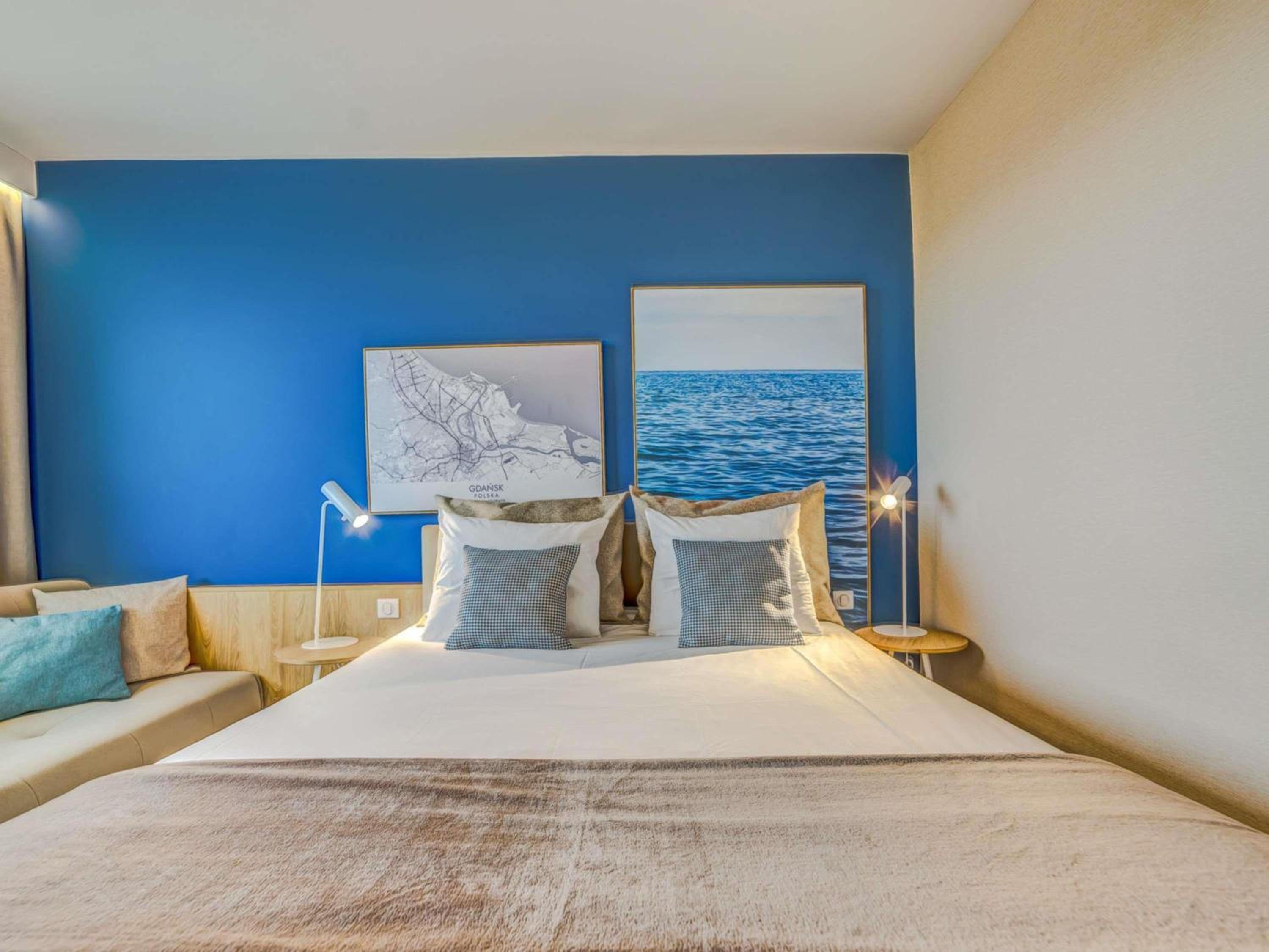 Superior Queen Room with Sofa