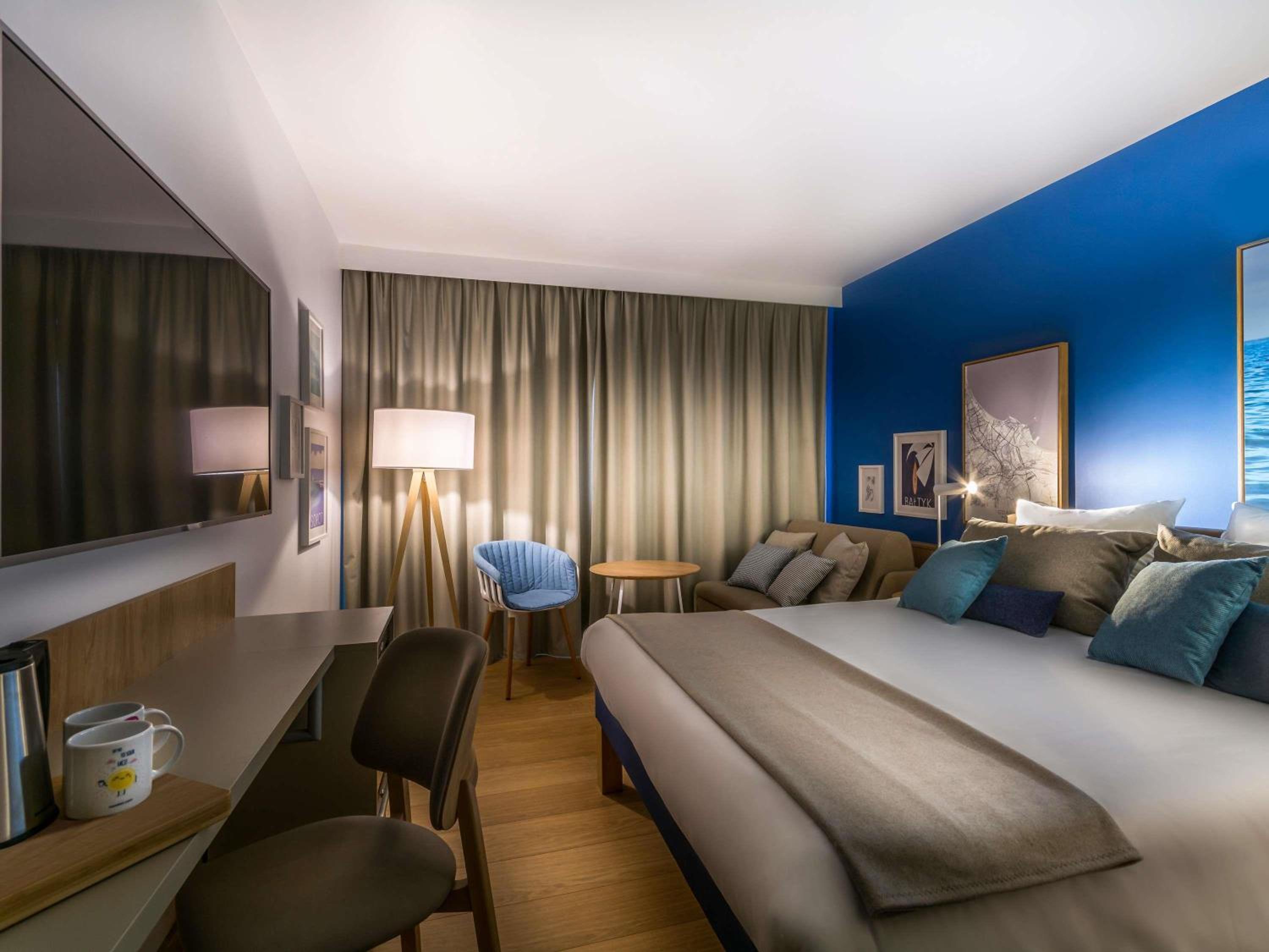Superior Queen Room with Sofa