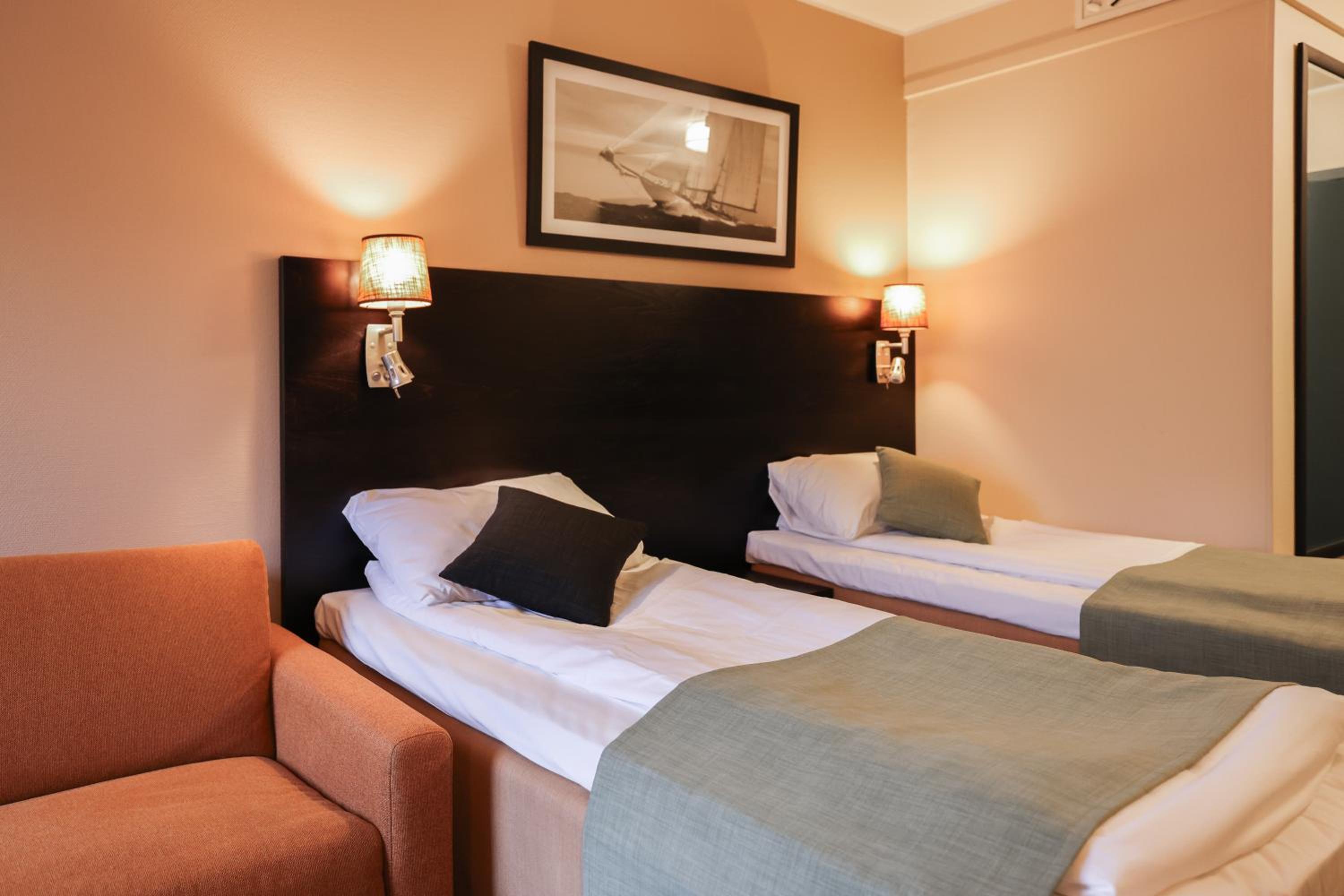Standard Twin Room photo 3