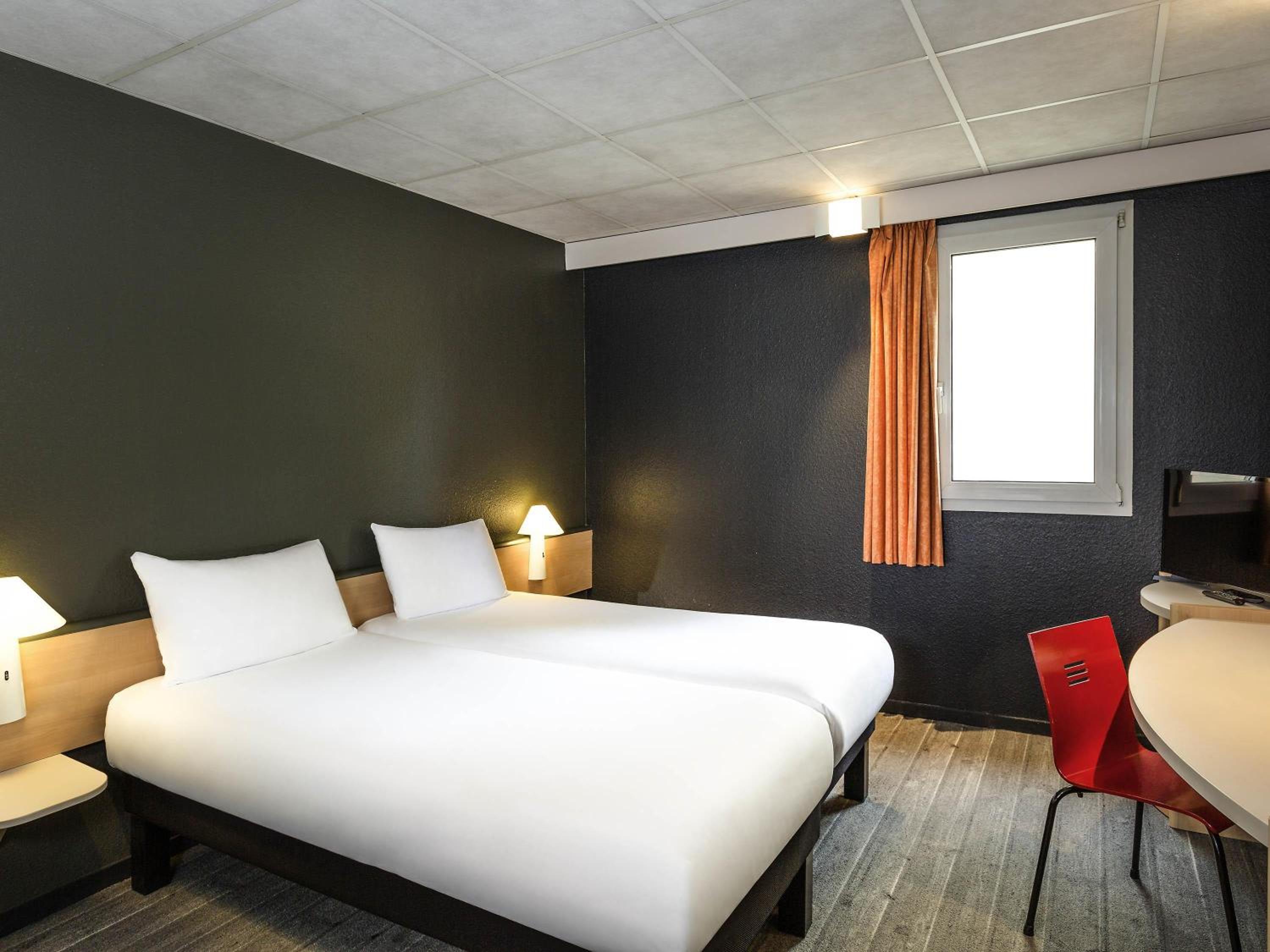 Standard Two Single Bed