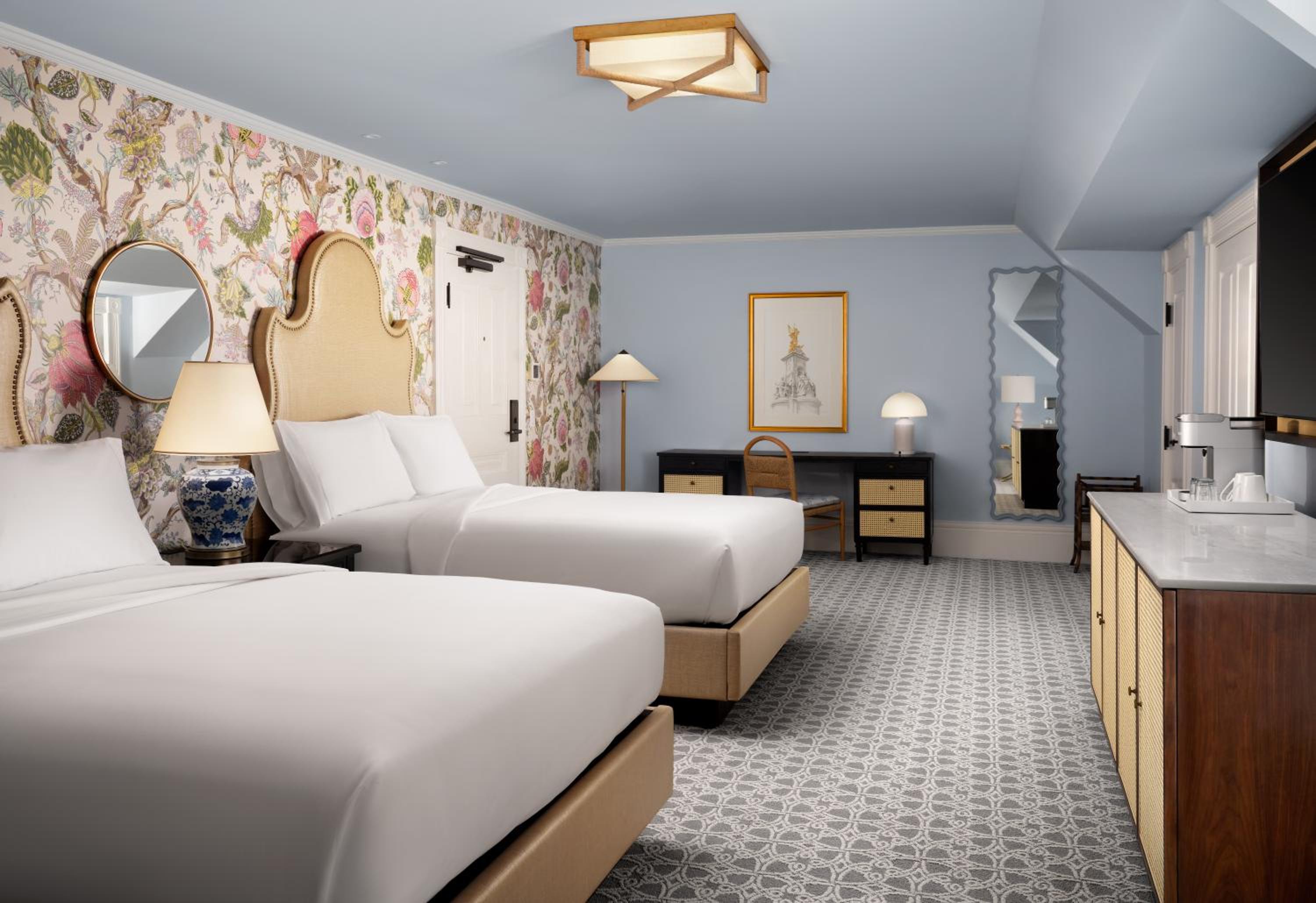 Victorian Room with Two Queen Beds and Tub - Mobility Accessible