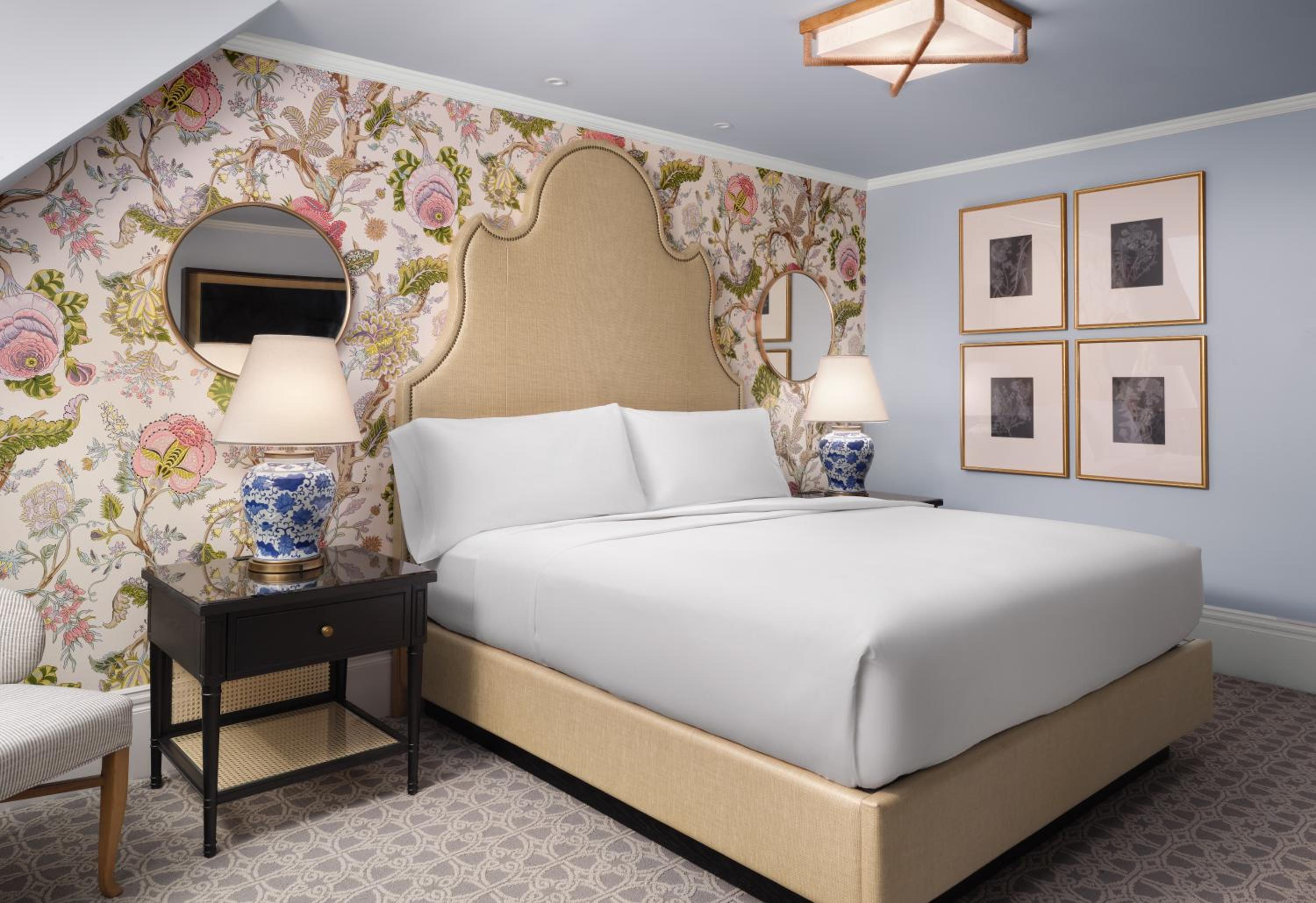 Victorian King Room - Hearing Accessible - Photo 1