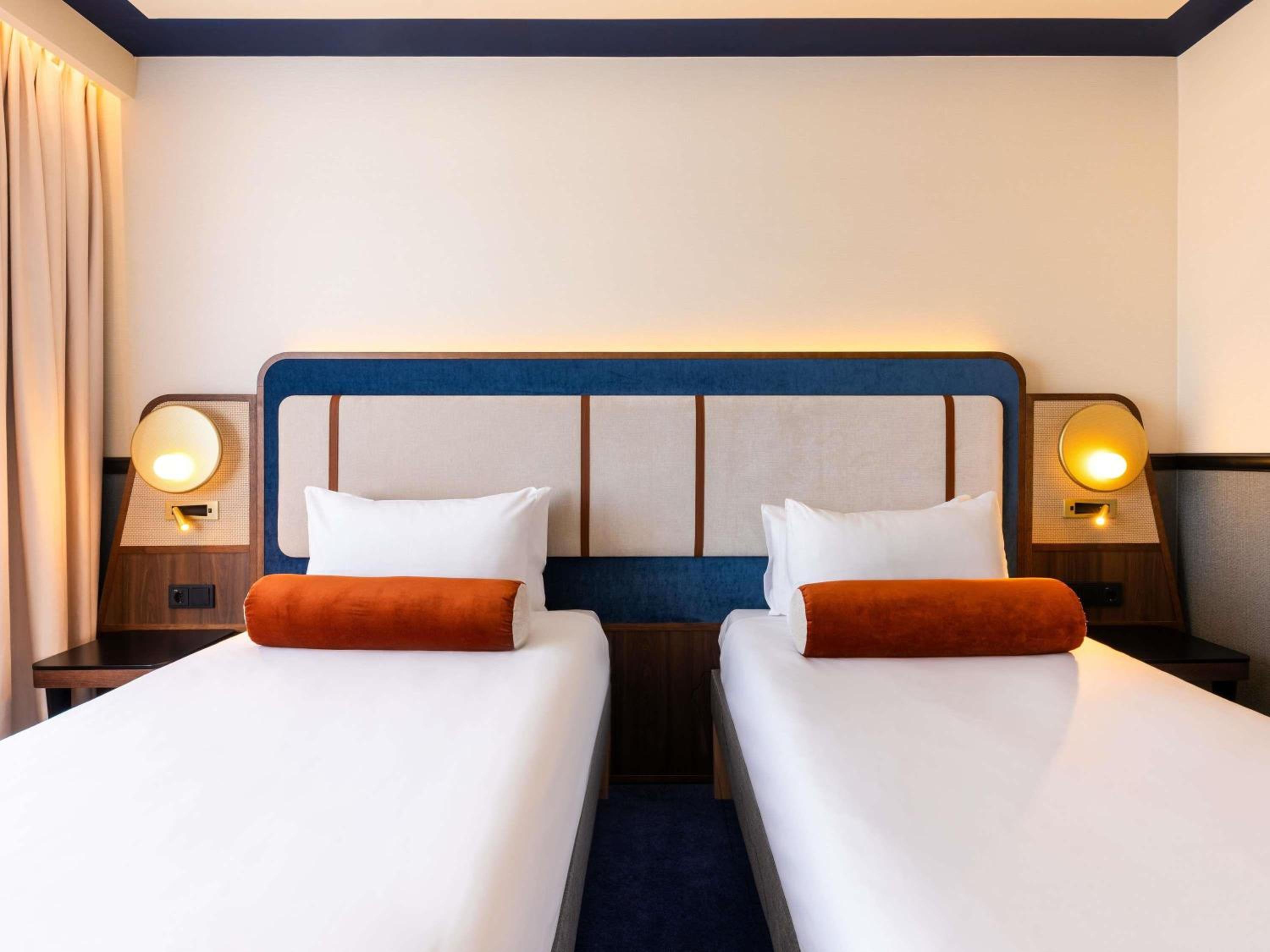 Twin Room - Photo 3