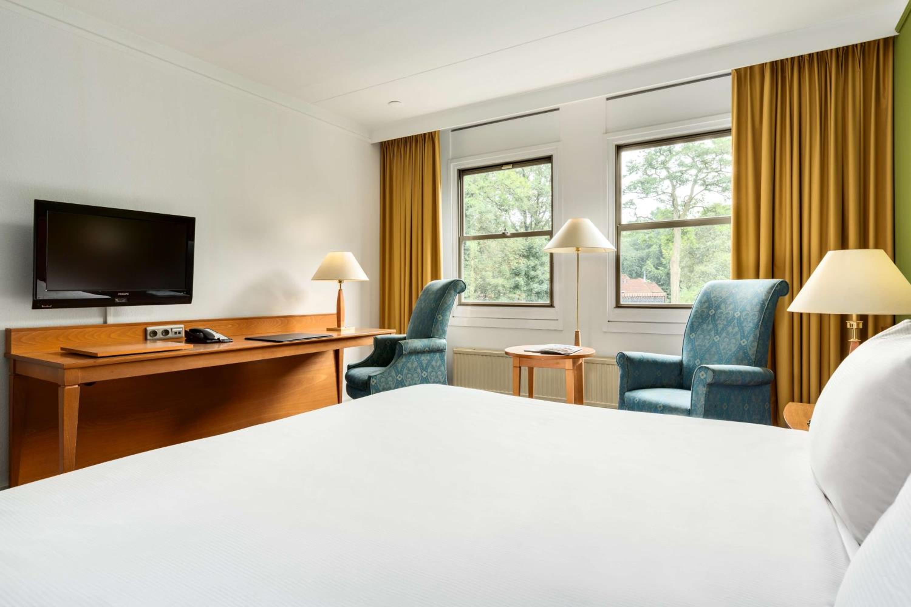 Standard Double or Twin Room with Extra Bed (2 Adults + 1 Child) - Photo 5
