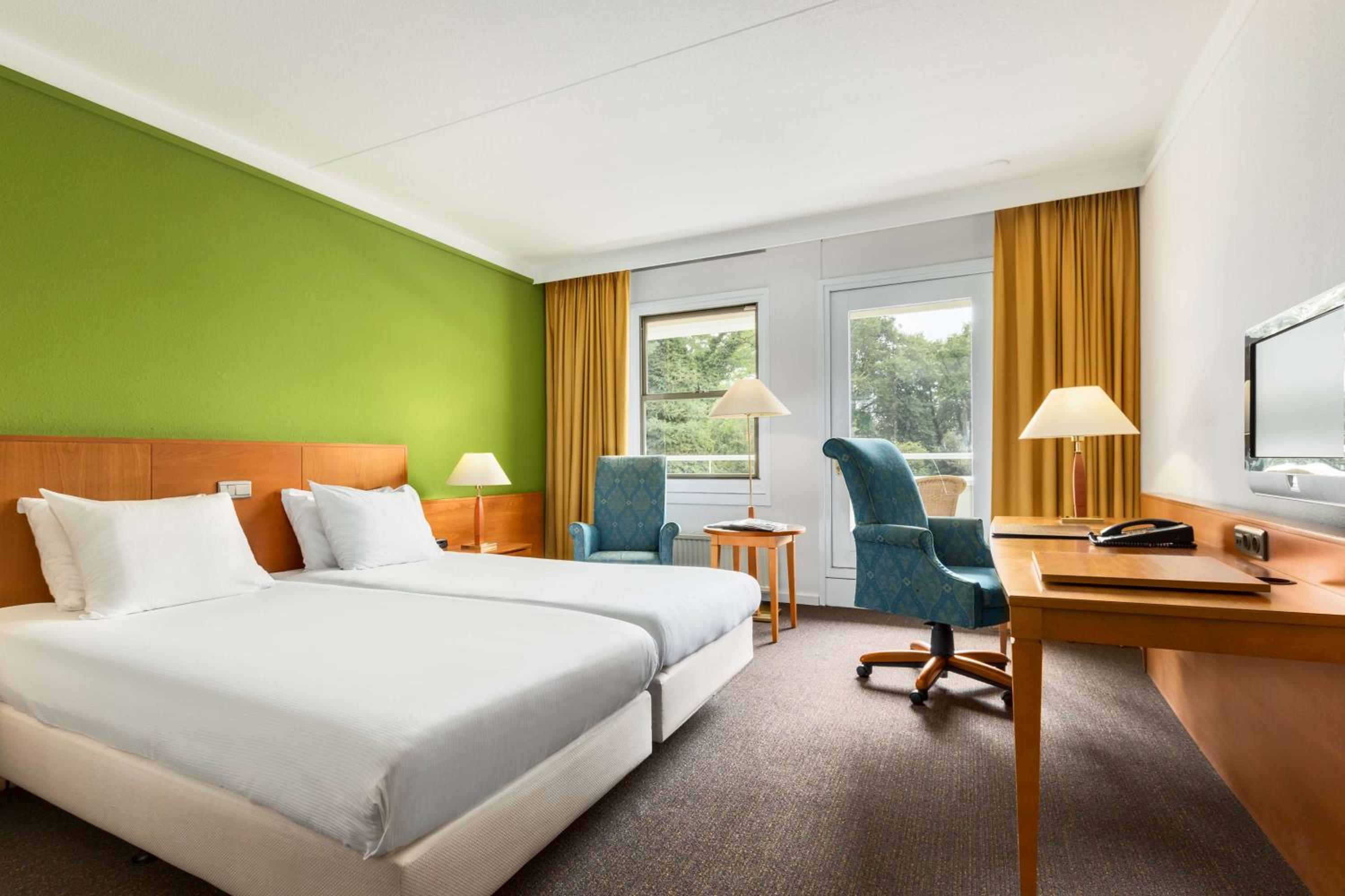 Standard Double or Twin Room with Extra Bed (2 Adults + 1 Child) - Photo 6