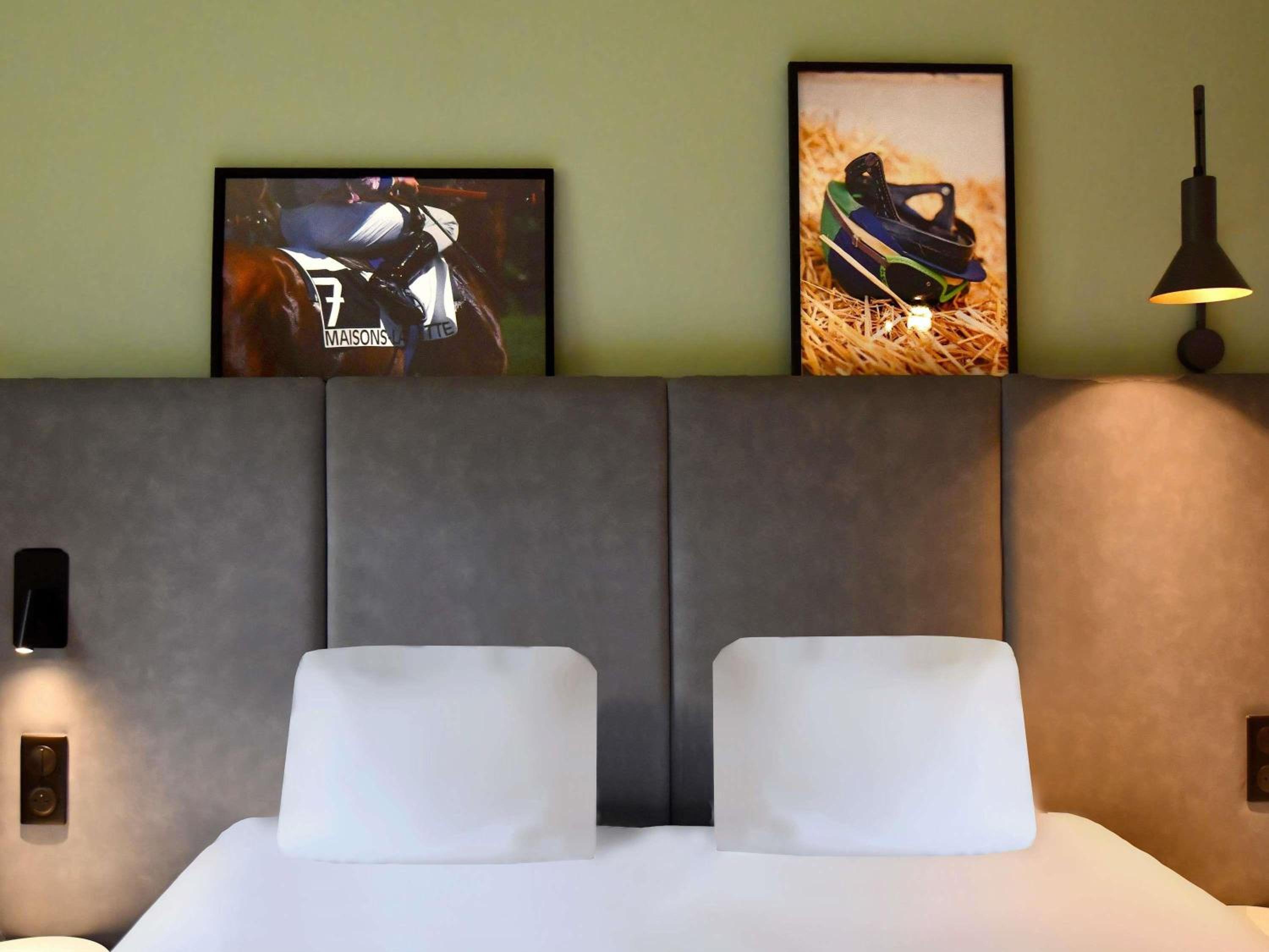 Standard Room with One Double Bed and One Single Bed photo 2