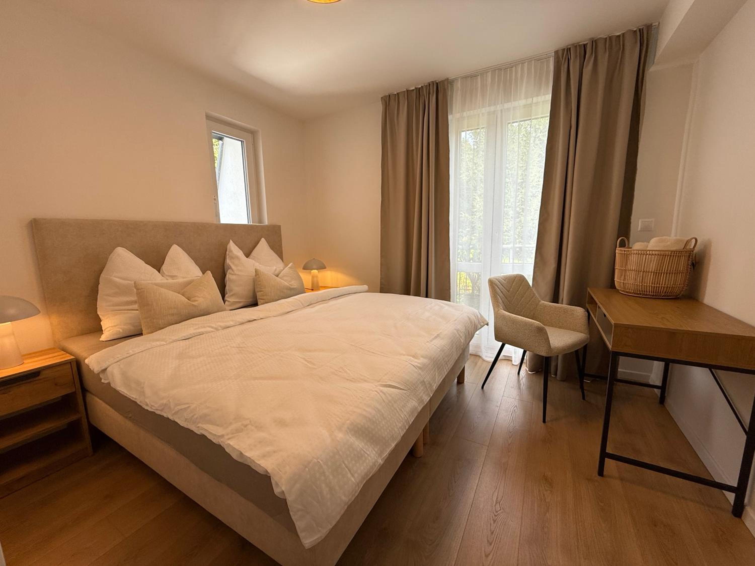 Deluxe One-Bedroom Apartment with Garden View photo 1
