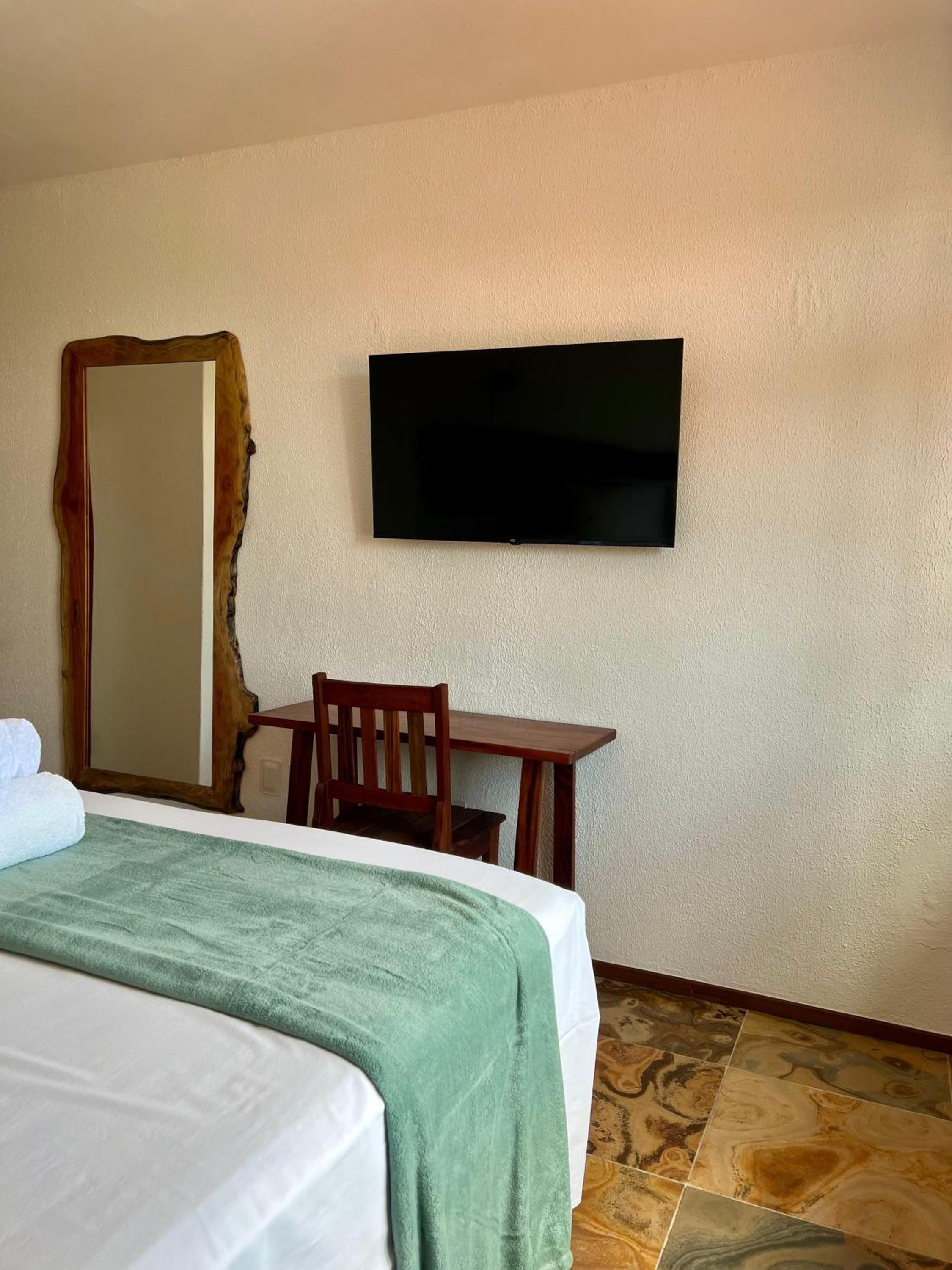 Superior Suite - Photo 4