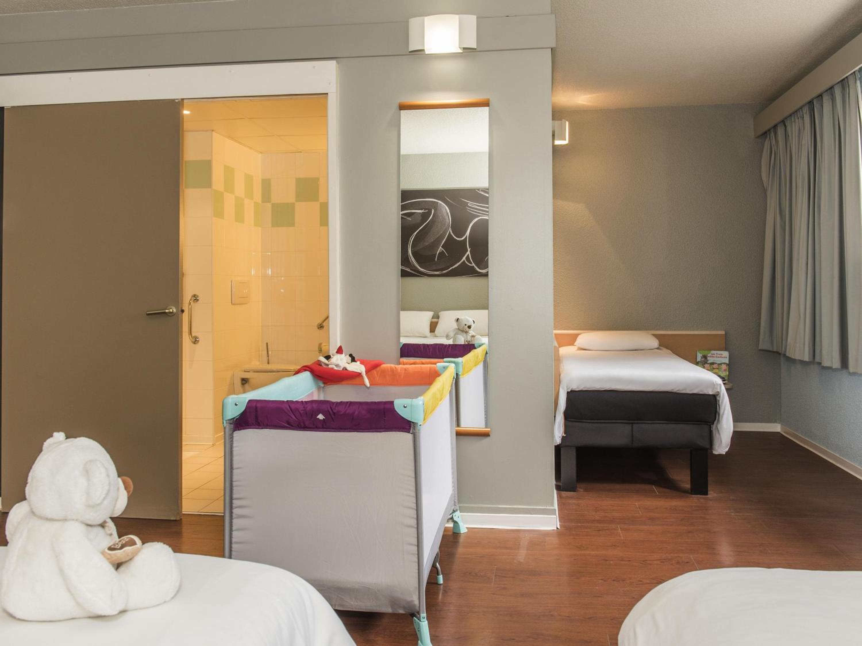 Standard Room with One Double Bed and Two Single Beds - Photo 1