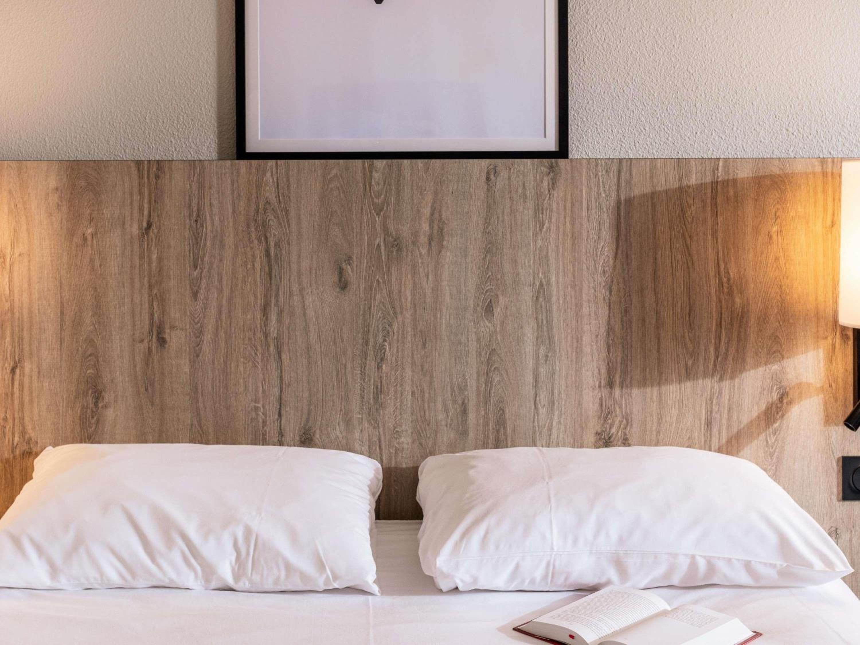Standard Room with Two Single Beds - Photo 1