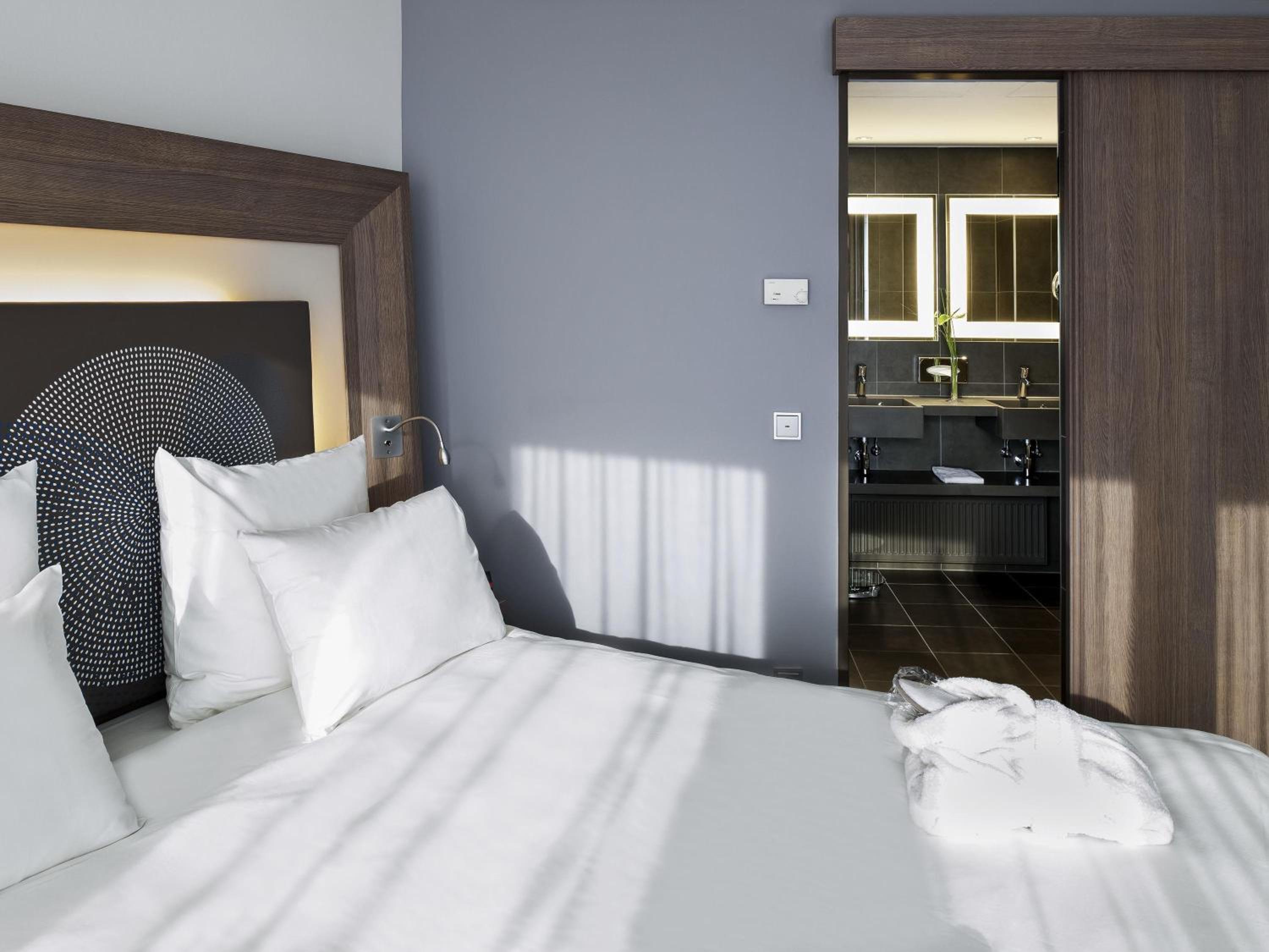 Suite with One Double Bed and Sofa Bed - Photo 1