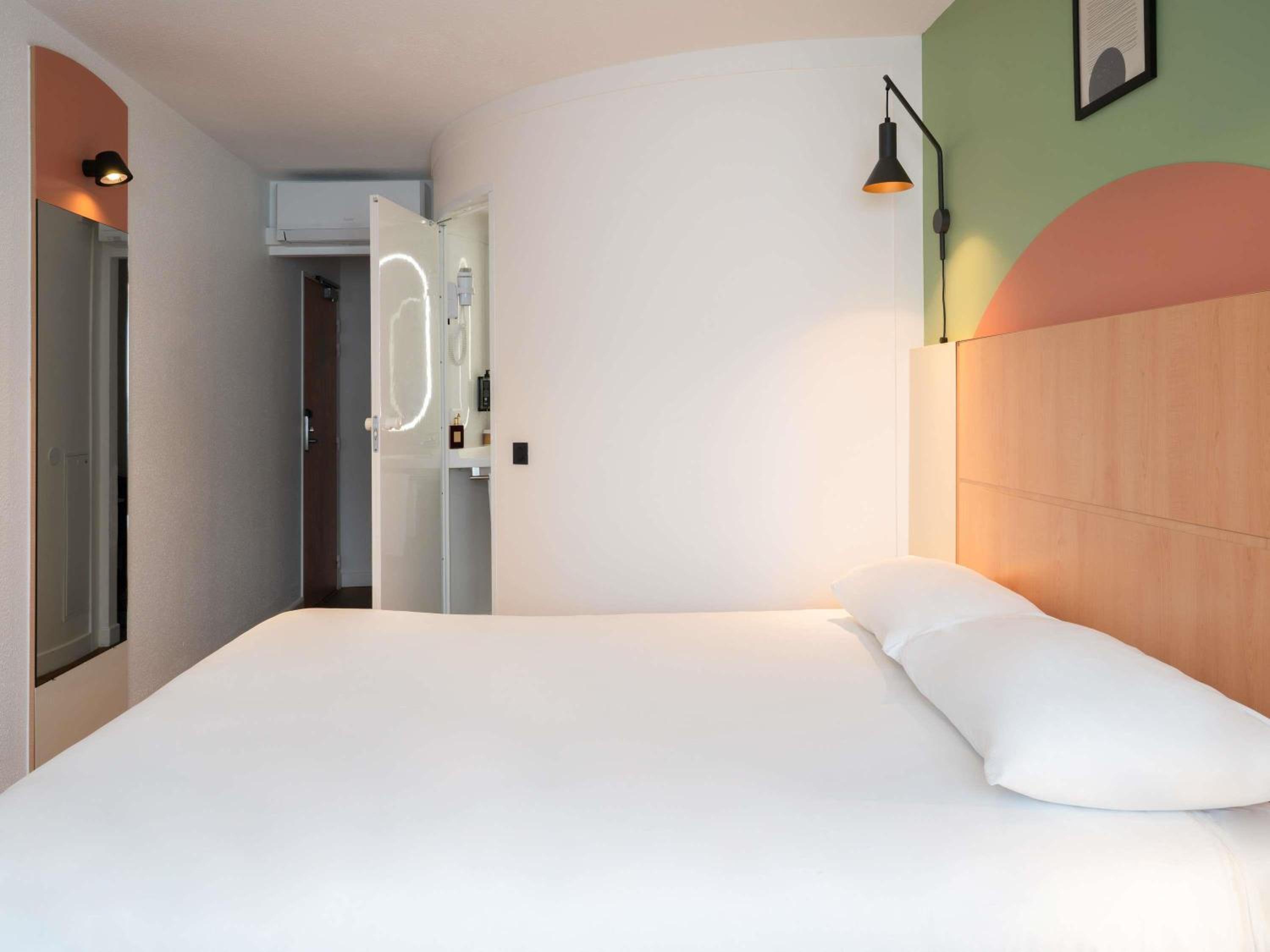Standard Double Room with Sofa Bed - Photo 2