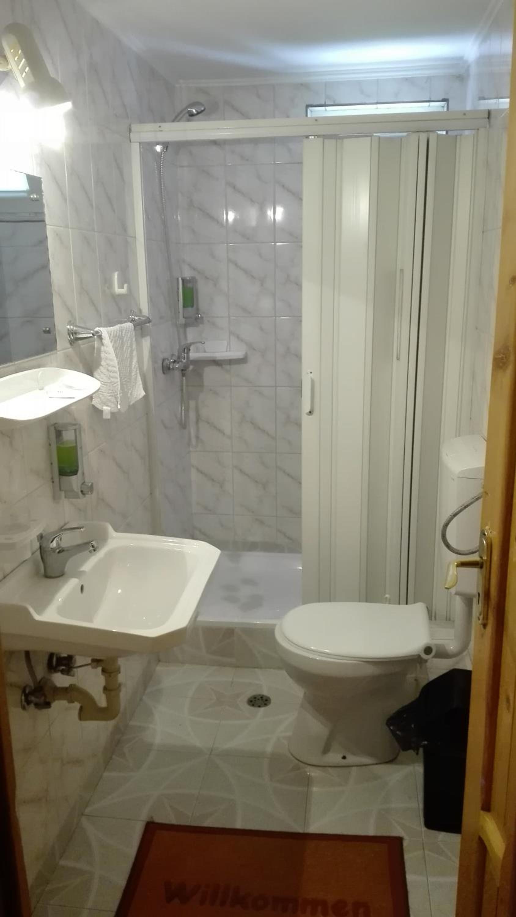  Twin Room with Private External Bathroom photo 3