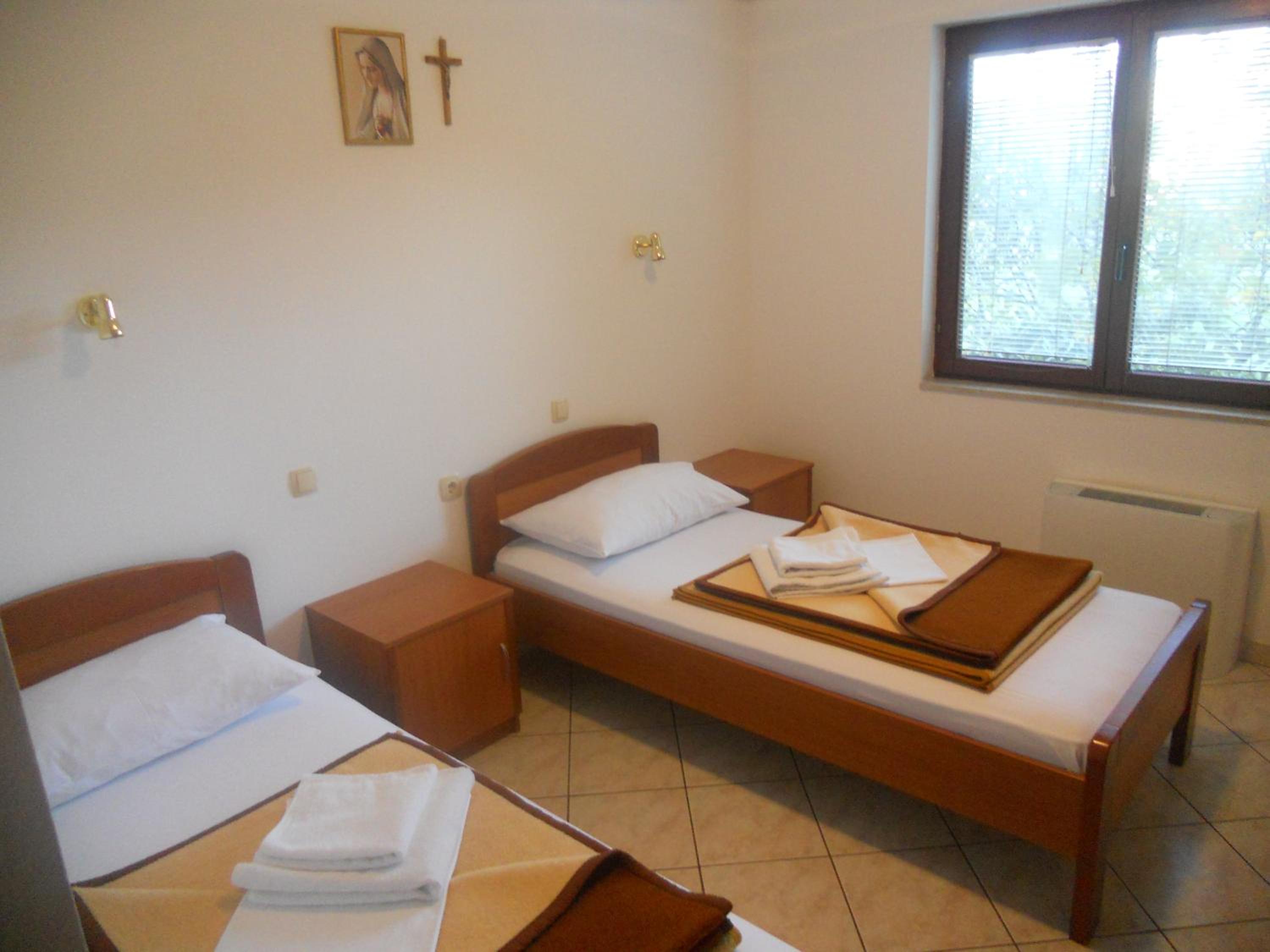Double or Twin Room photo 3