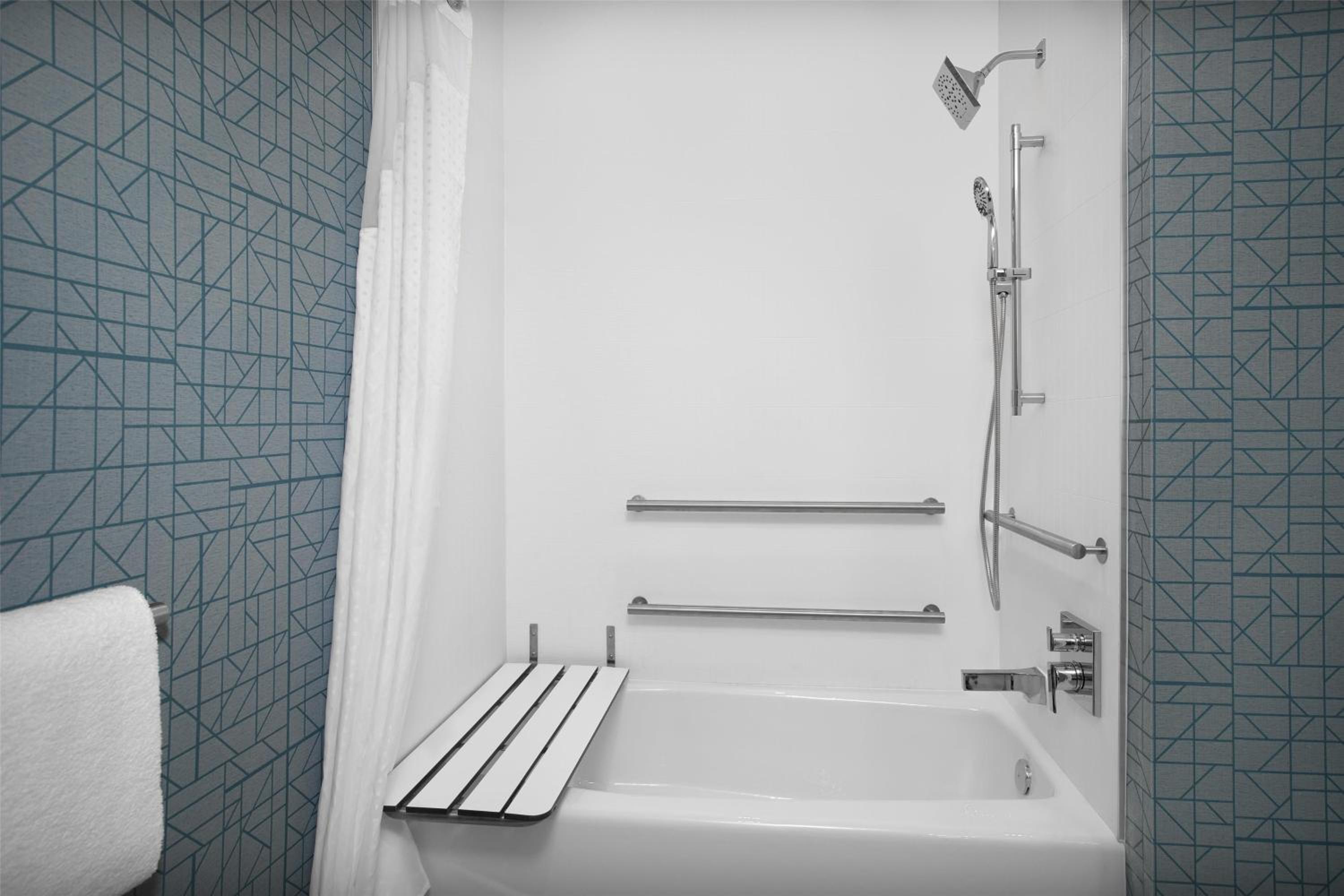 King Efficiency Suite with Bath Tub - Mobility and Hearing Access - Photo 2