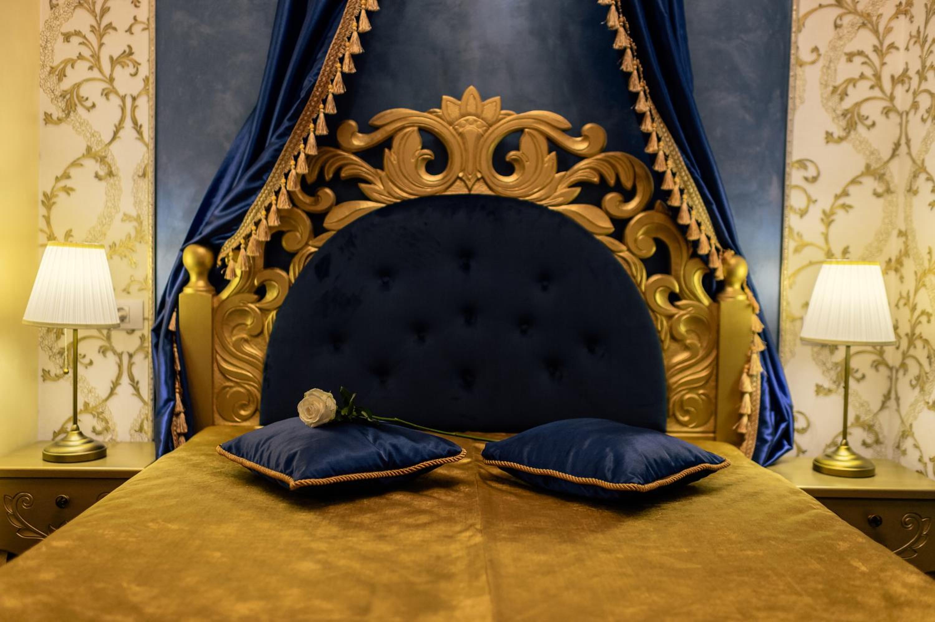 Deluxe King Room photo 2