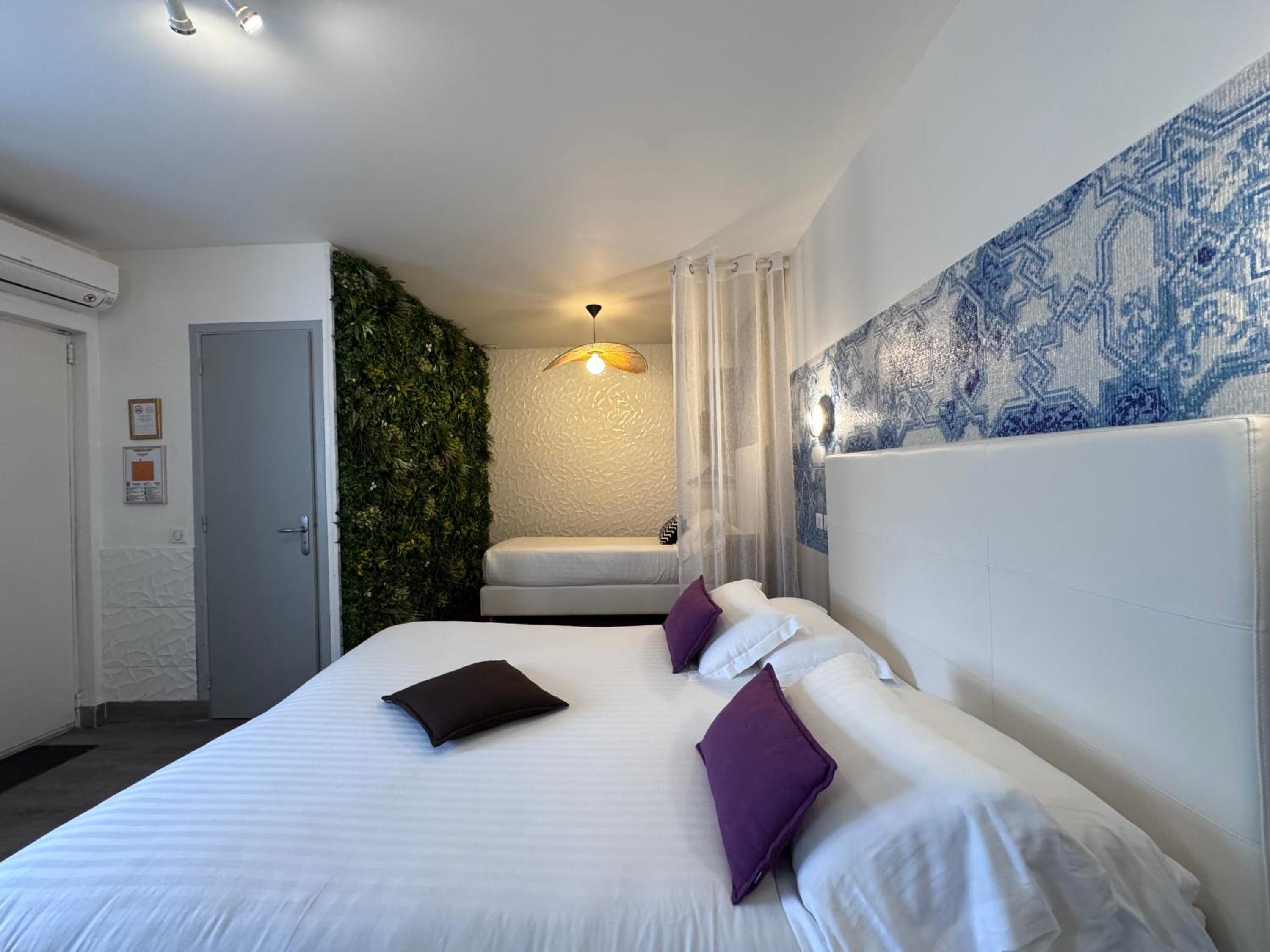 Annex Triple Room in the garden