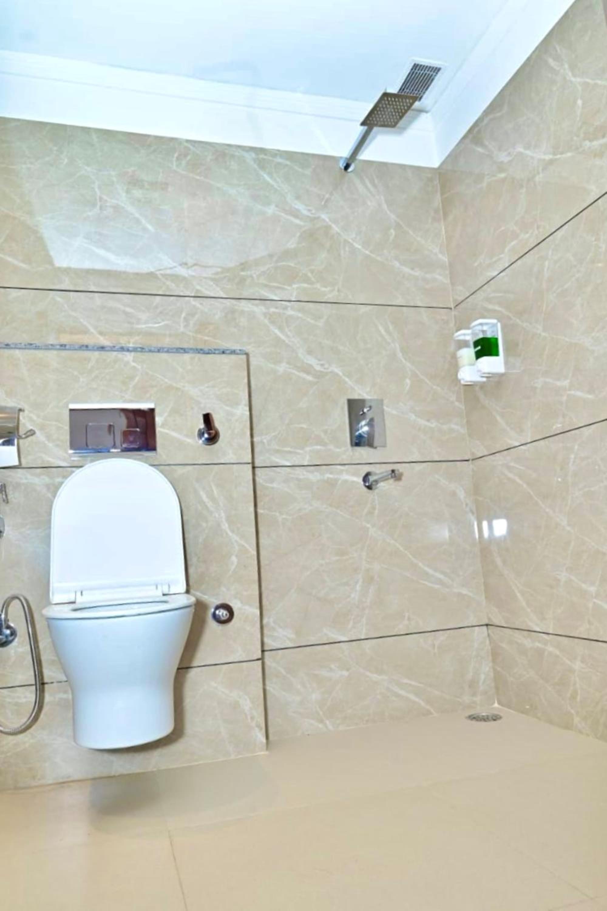 Deluxe Double Room with Bath photo 3