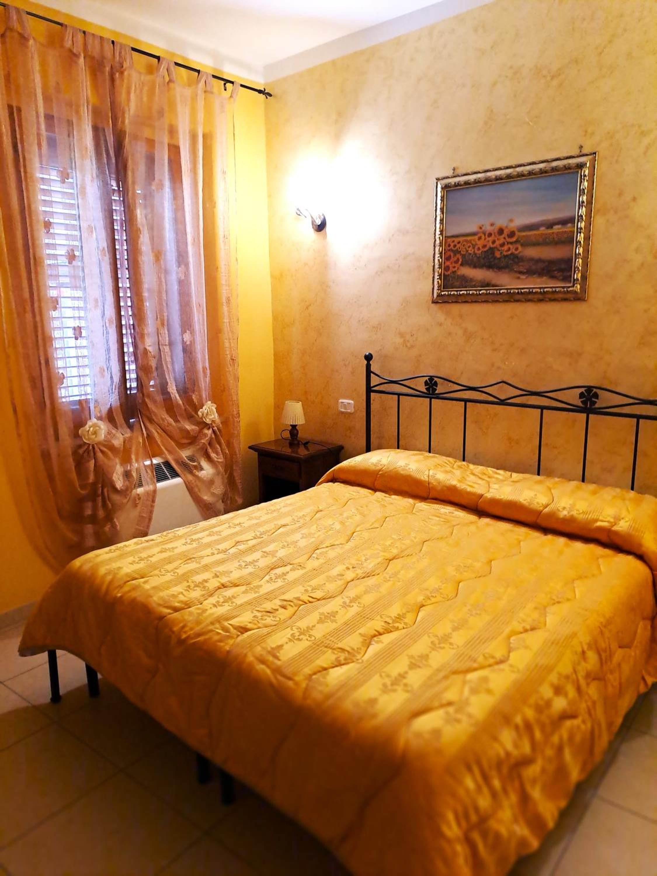 Large Double Room photo 1