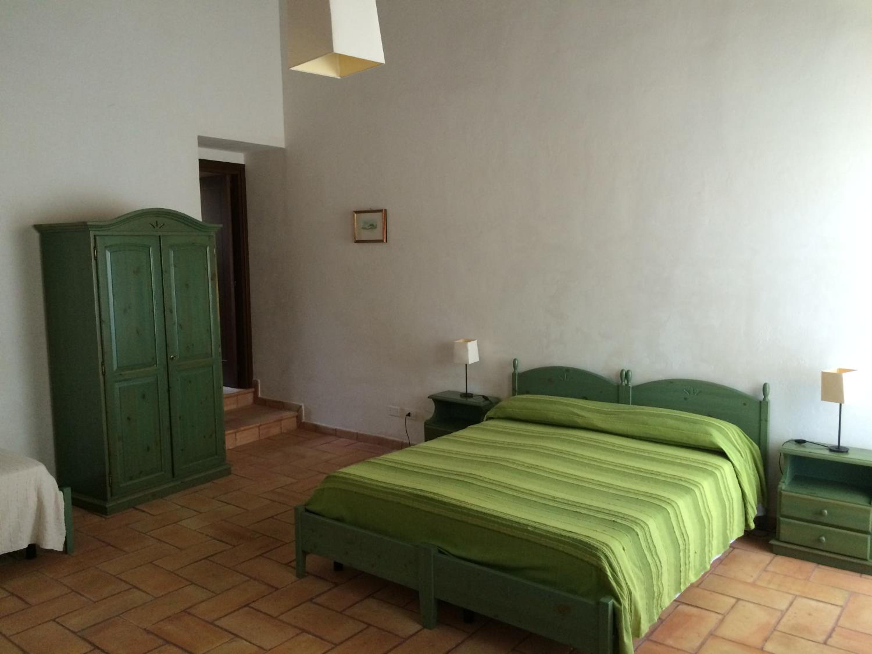 Two-Bedroom Apartment (6 Adults) photo 3