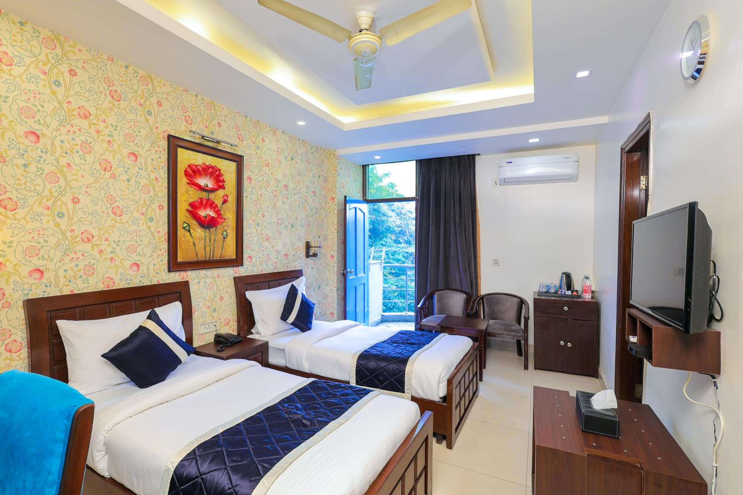 Deluxe Double Room with Balcony