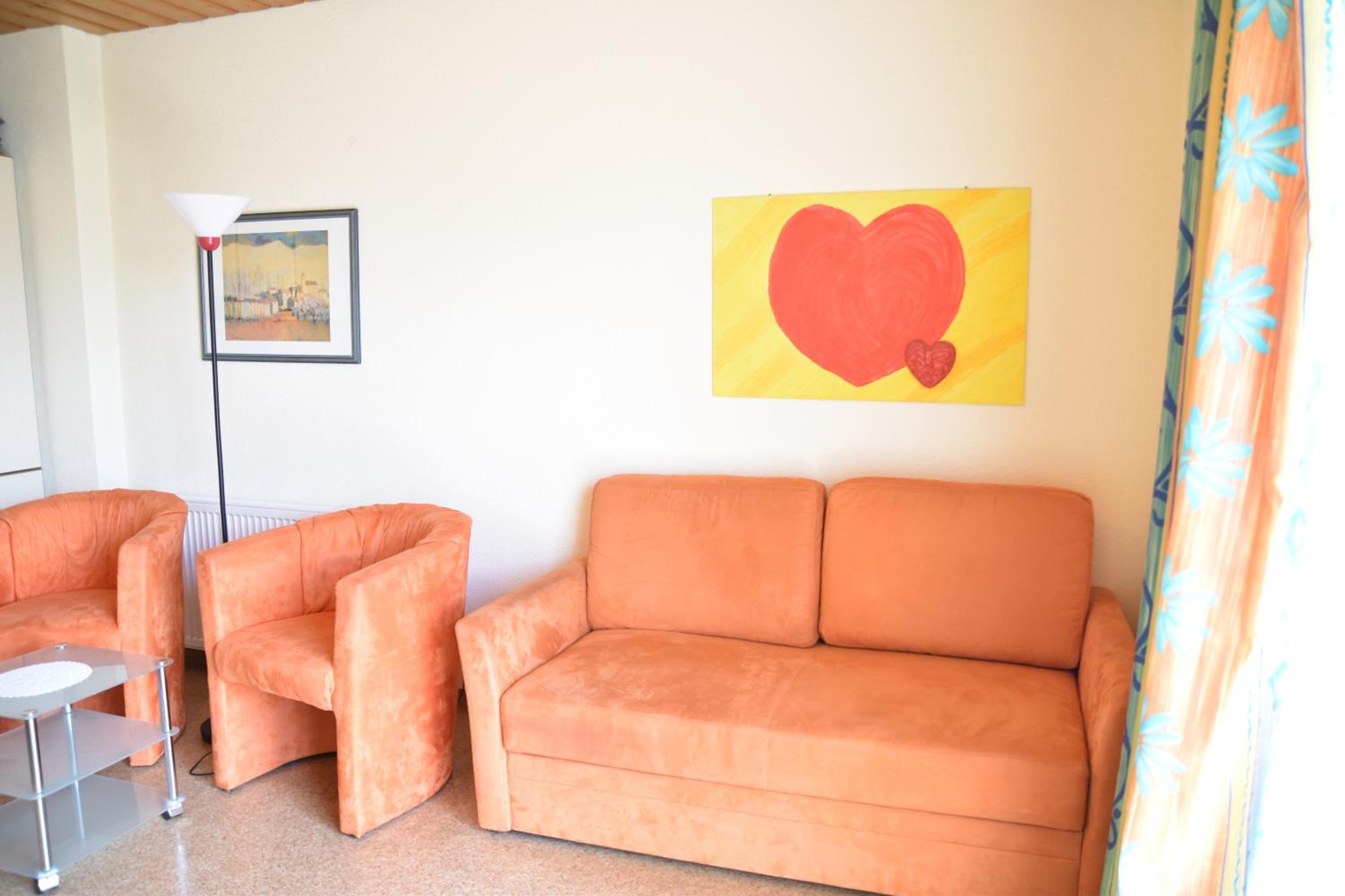 One-Bedroom Apartment with Balcony 2 photo 3