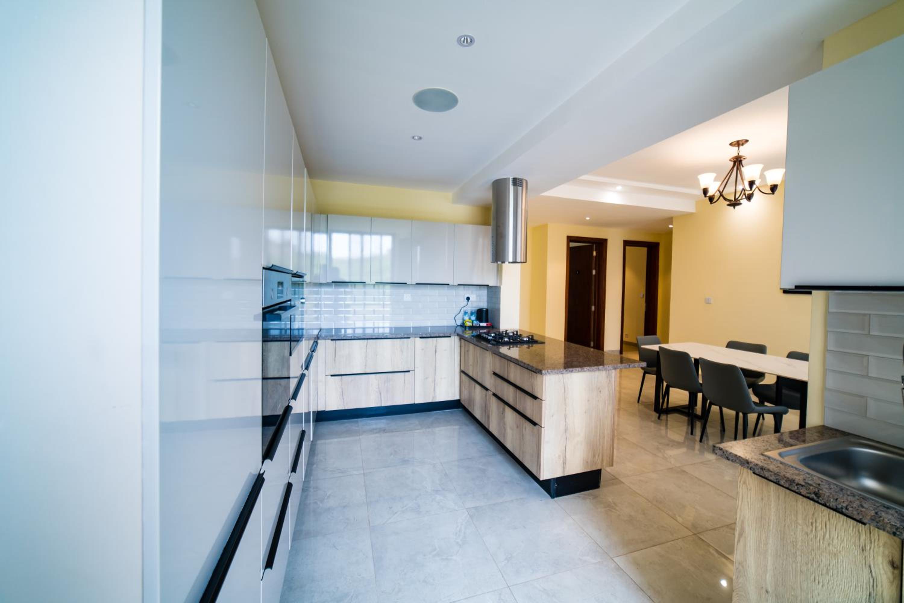 Three-Bedroom Apartment with Marina View photo 3