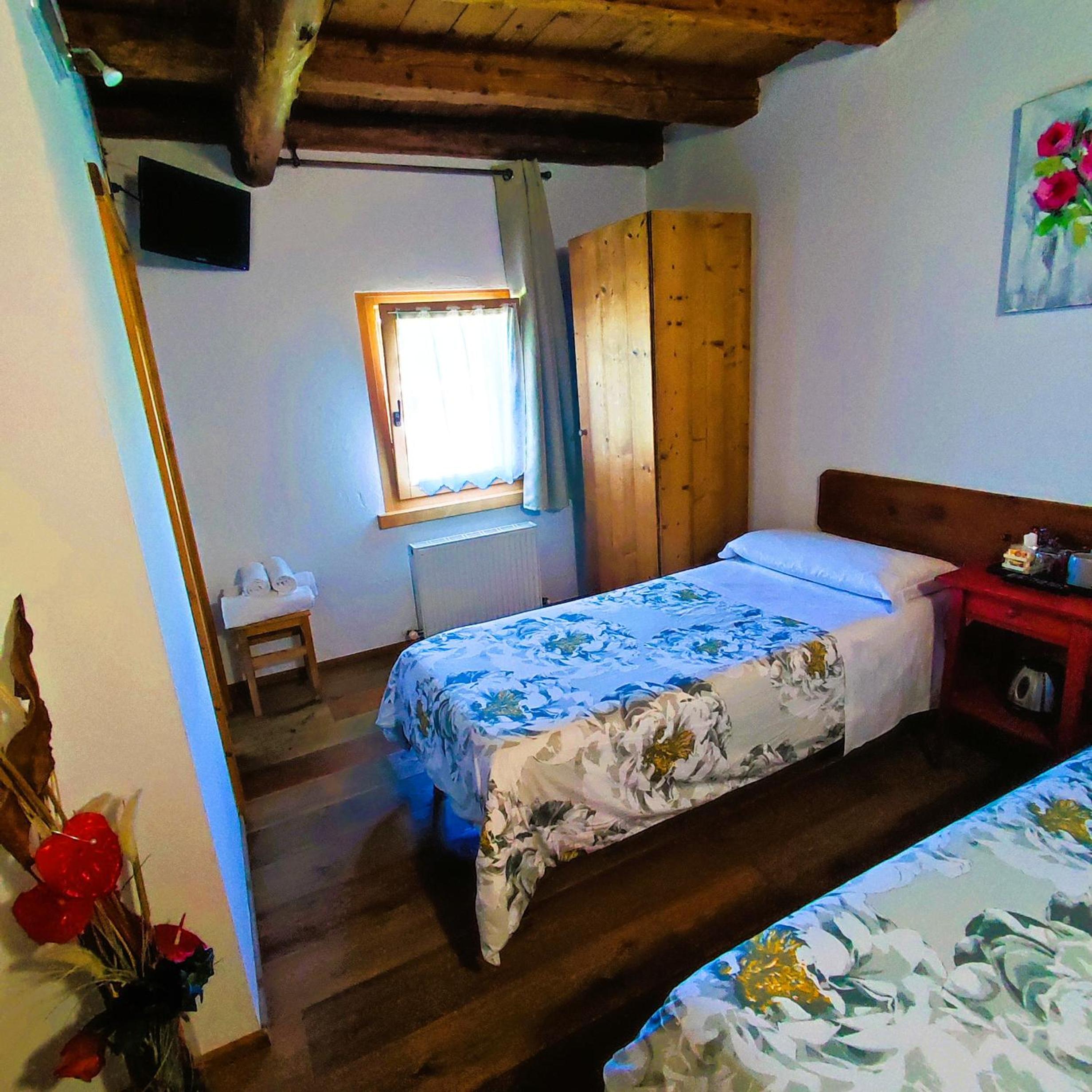 Standard Twin Room photo 1