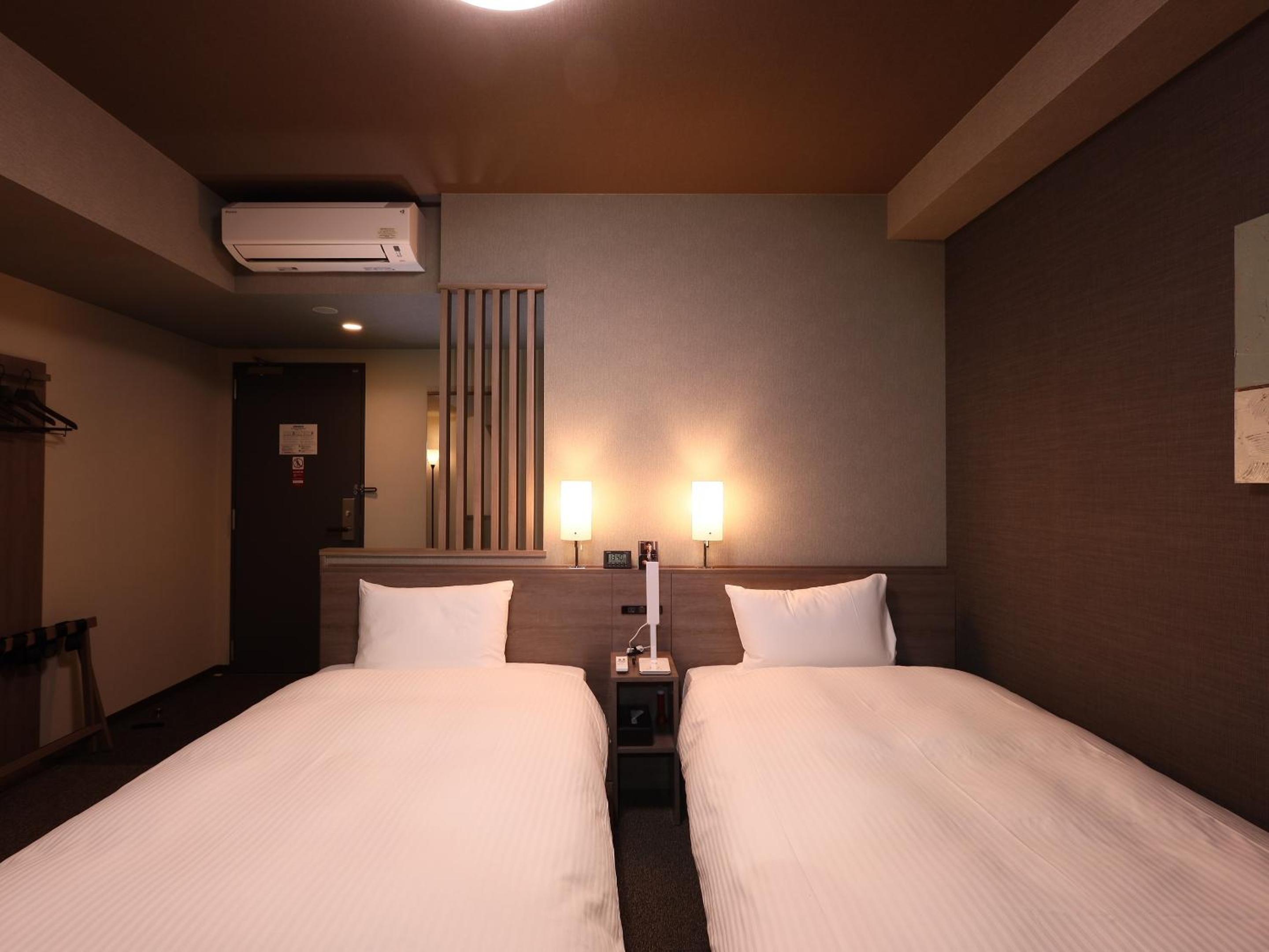 Twin Room - Non-Smoking