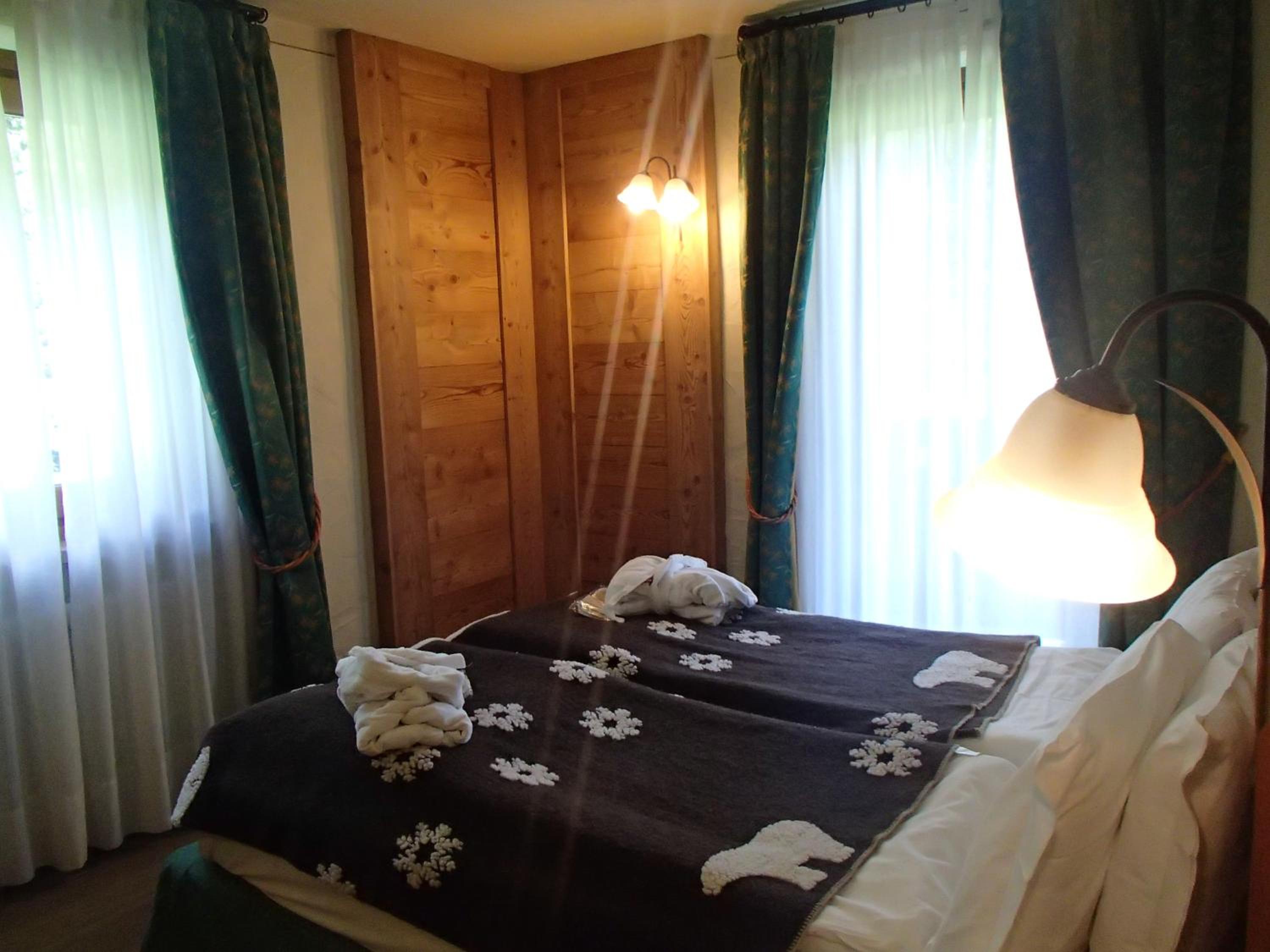 Double Room - Photo 8