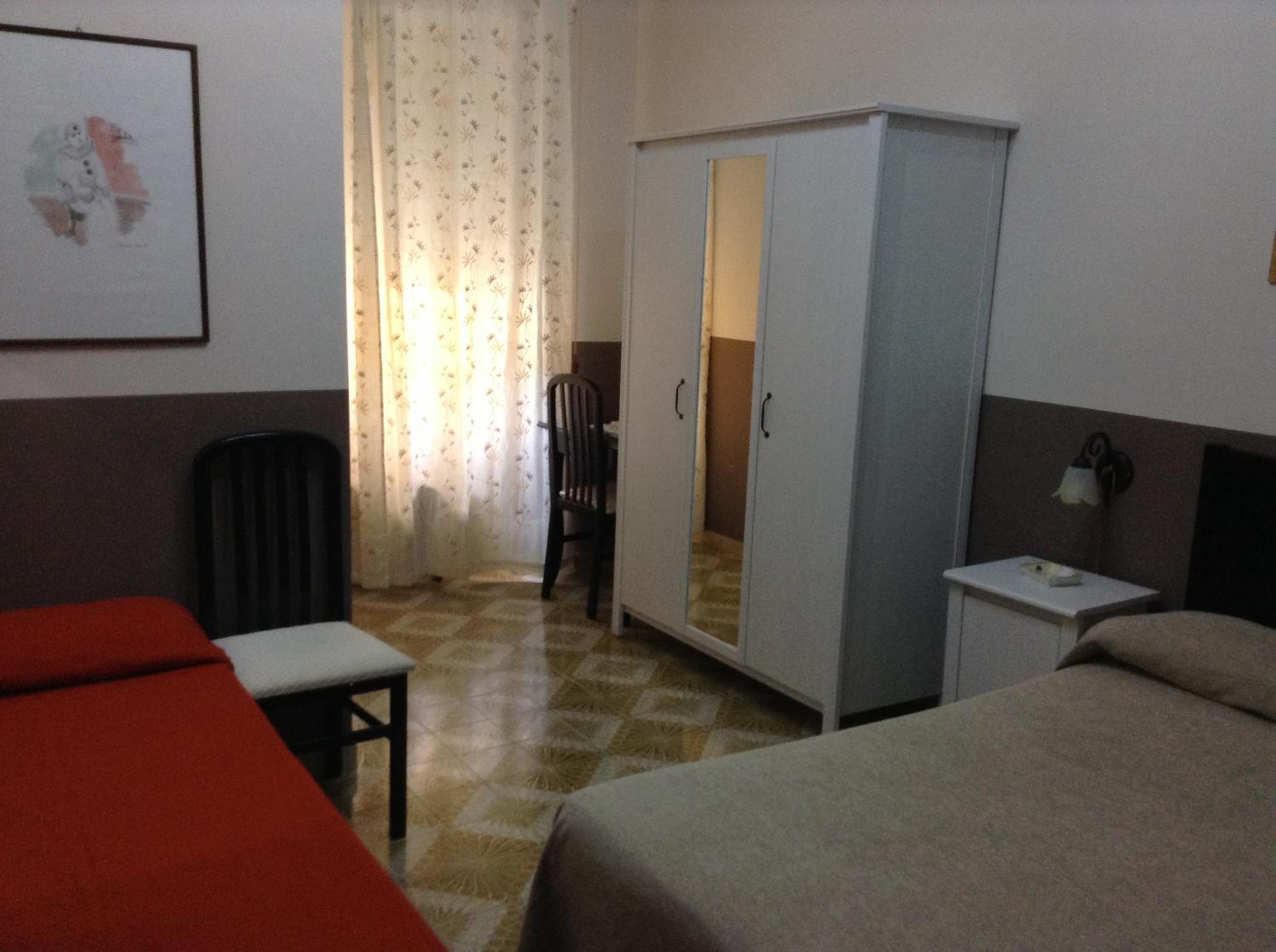 Triple Room - Photo 6
