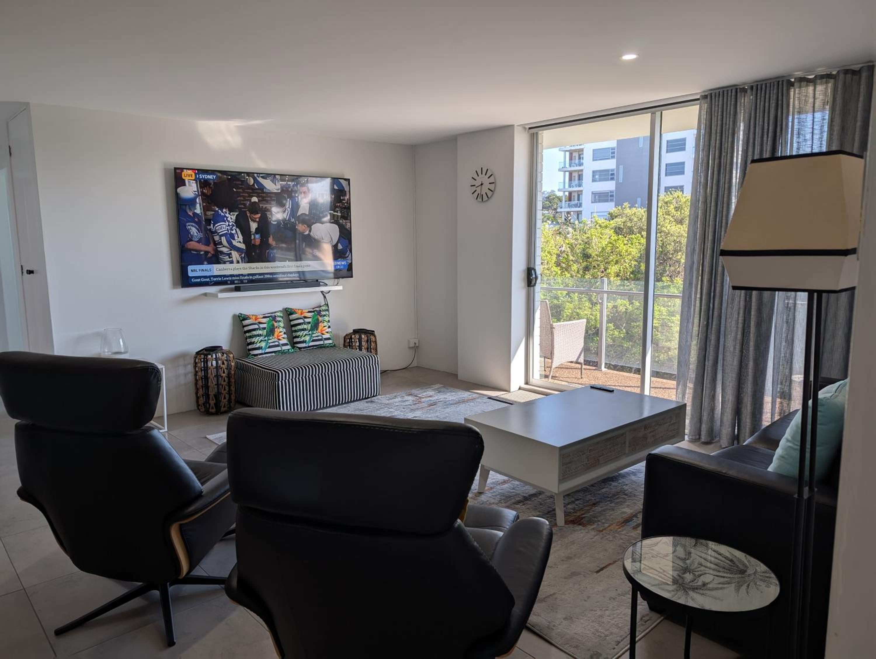 Two-Bedroom Apartment with Balcony photo 1