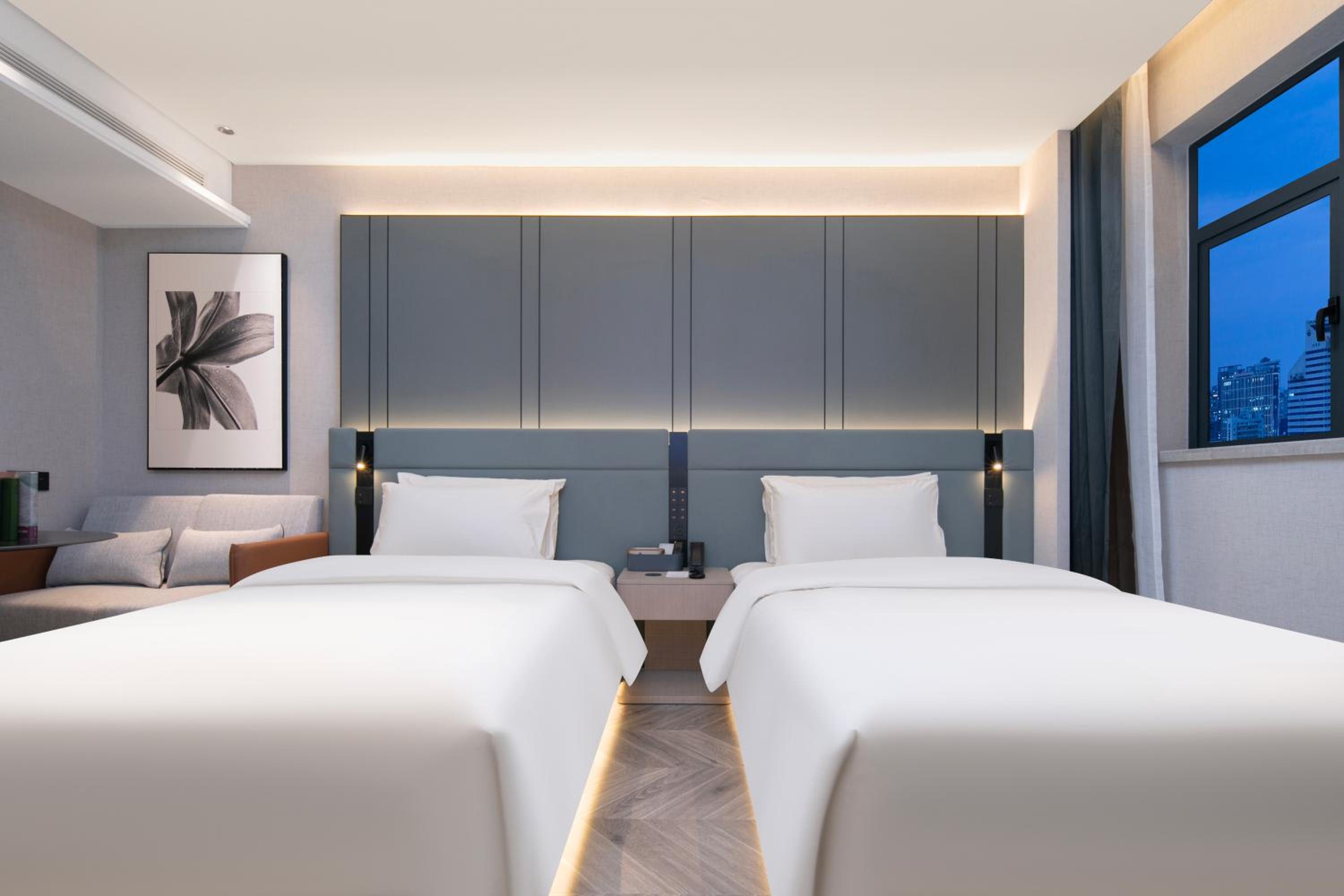 Jimu Twin Room with River View