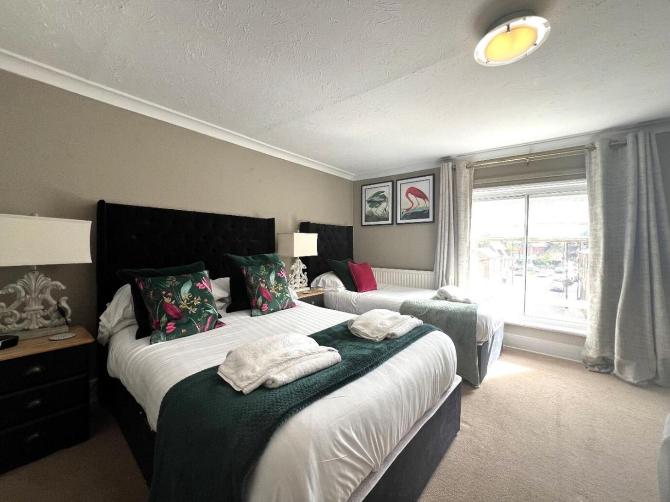 Twin Room - Photo 1