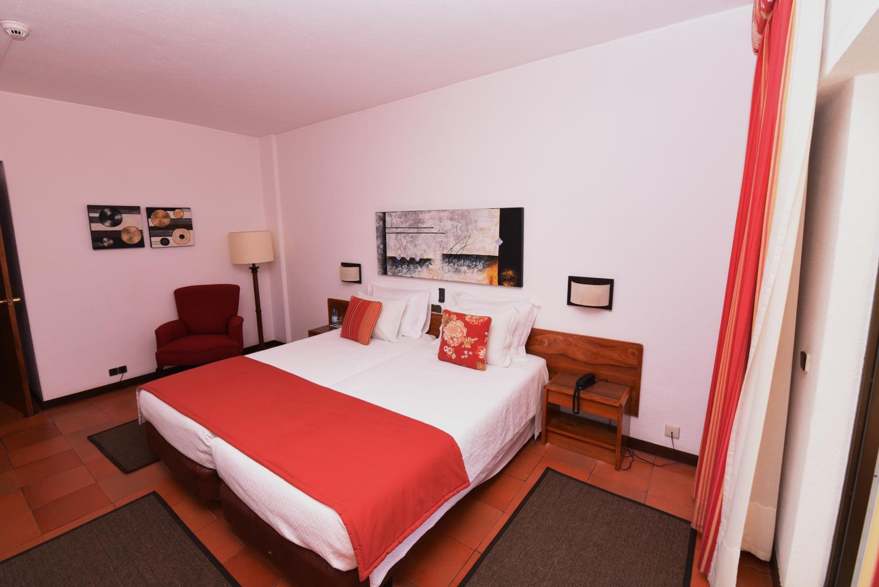 Standard Twin Room with Garden View