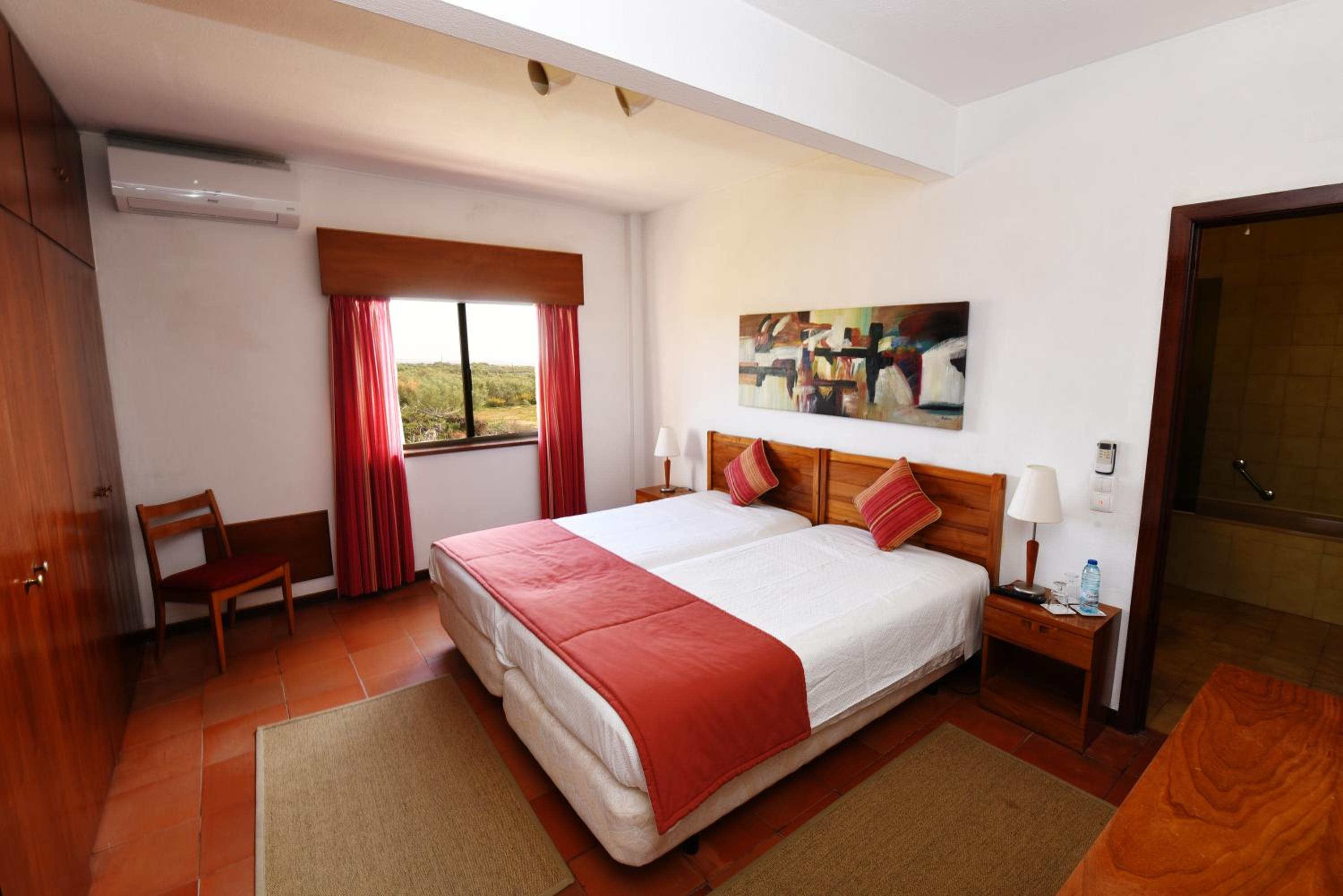 Standard Twin Room with Garden View photo 3