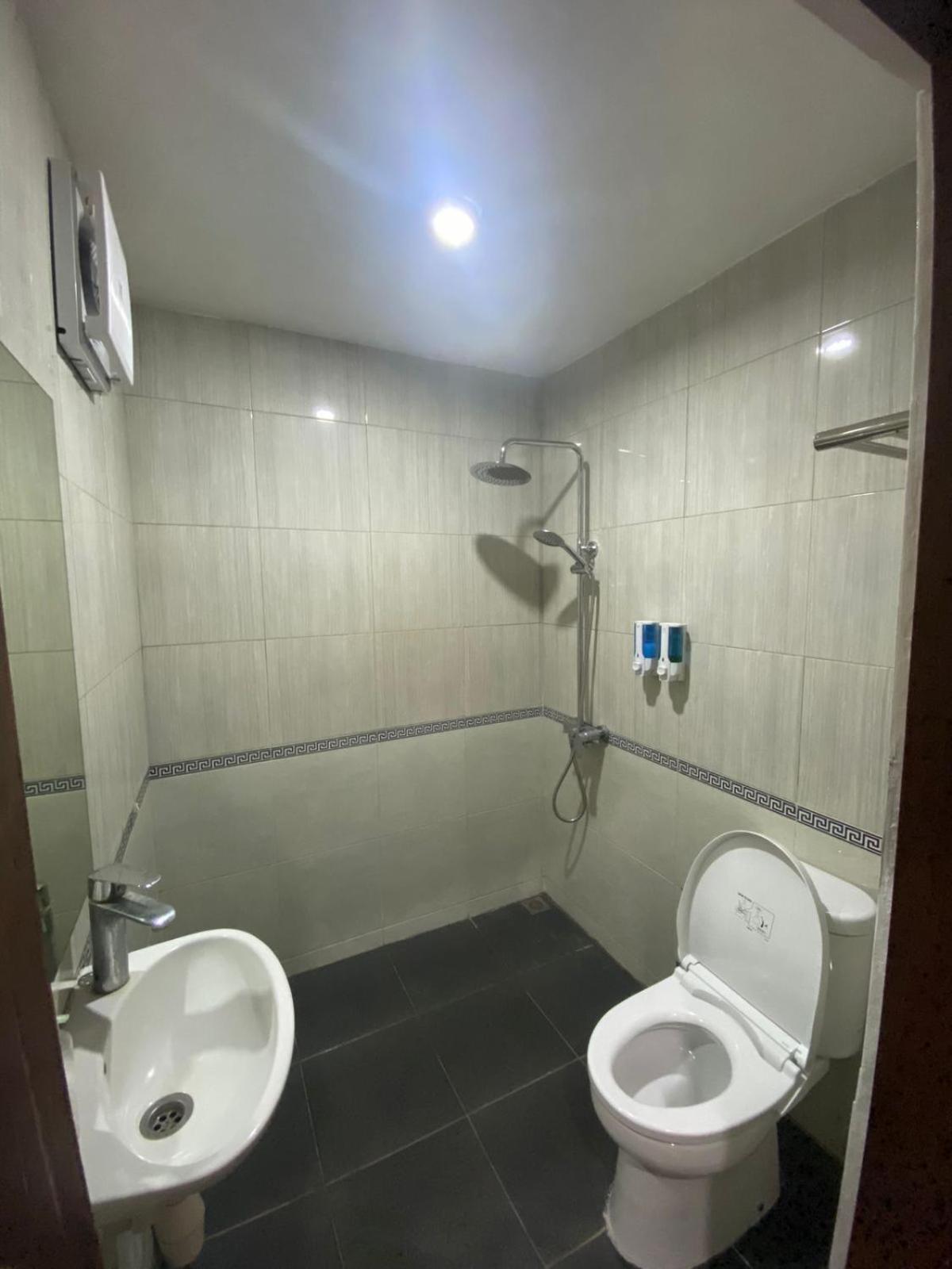 Double Room - Photo 5