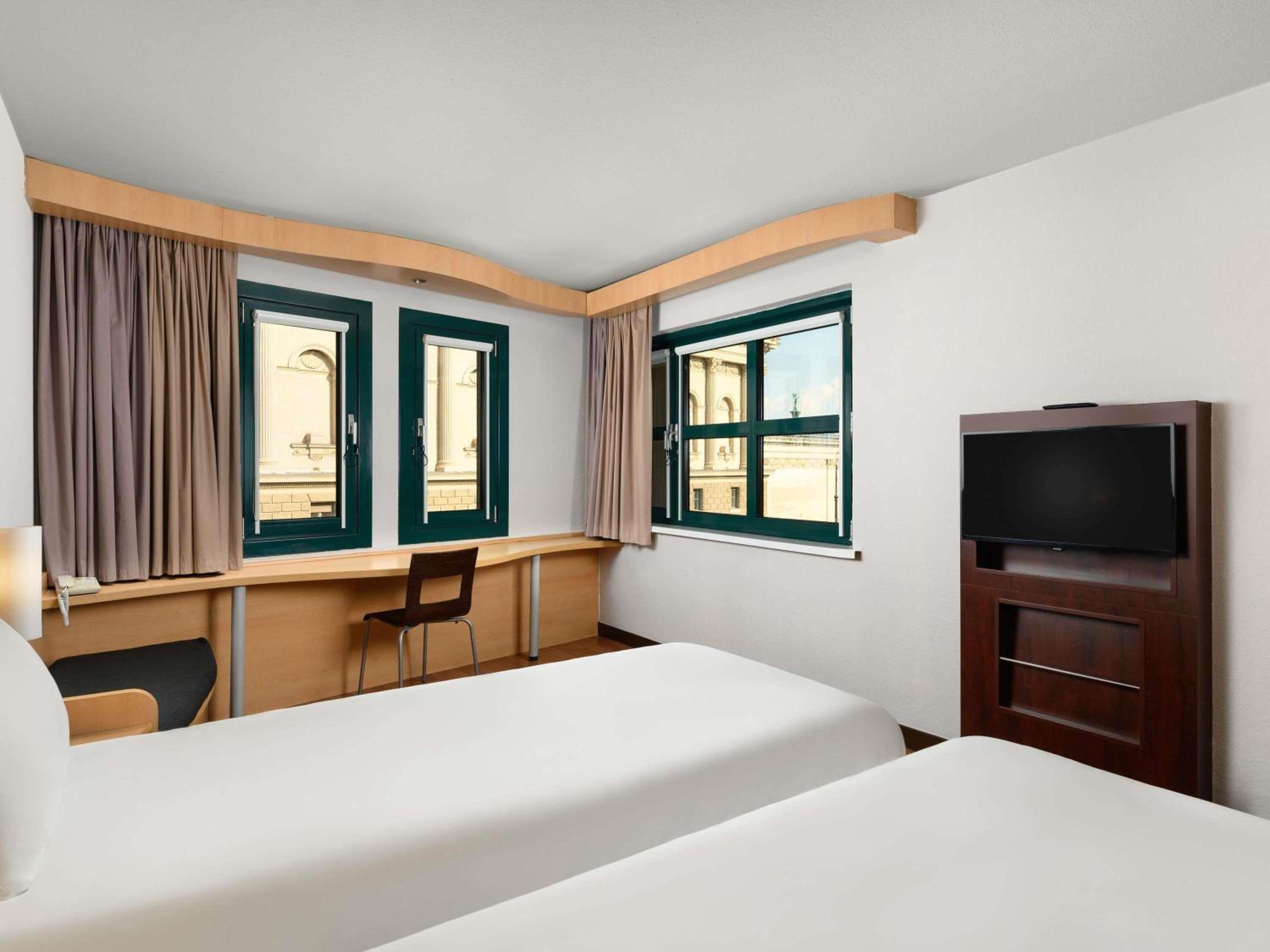 Classic Twin Room - Photo 2