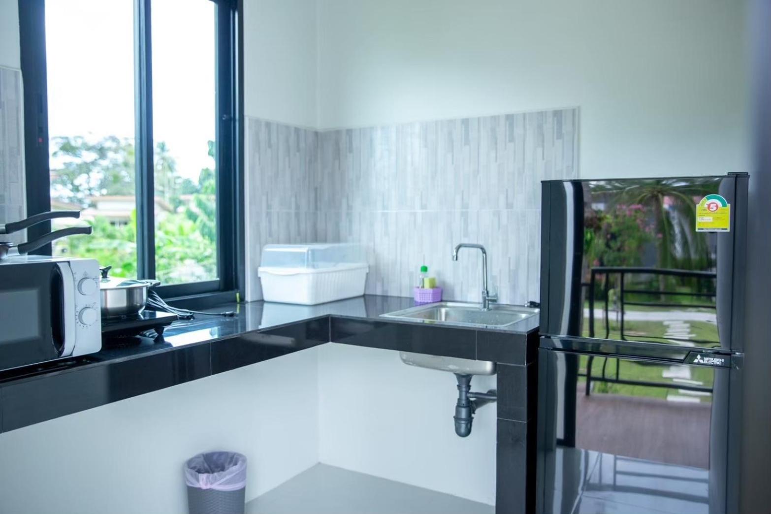 One-Bedroom House - Photo 3