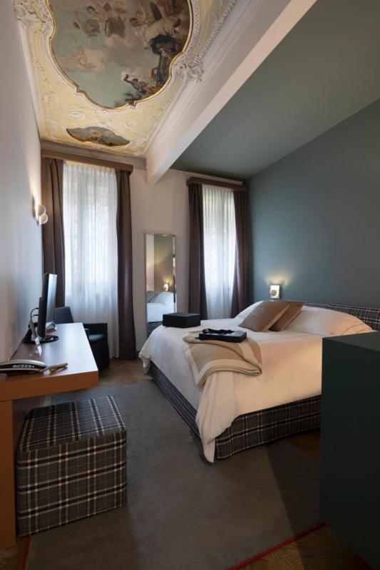 Available room