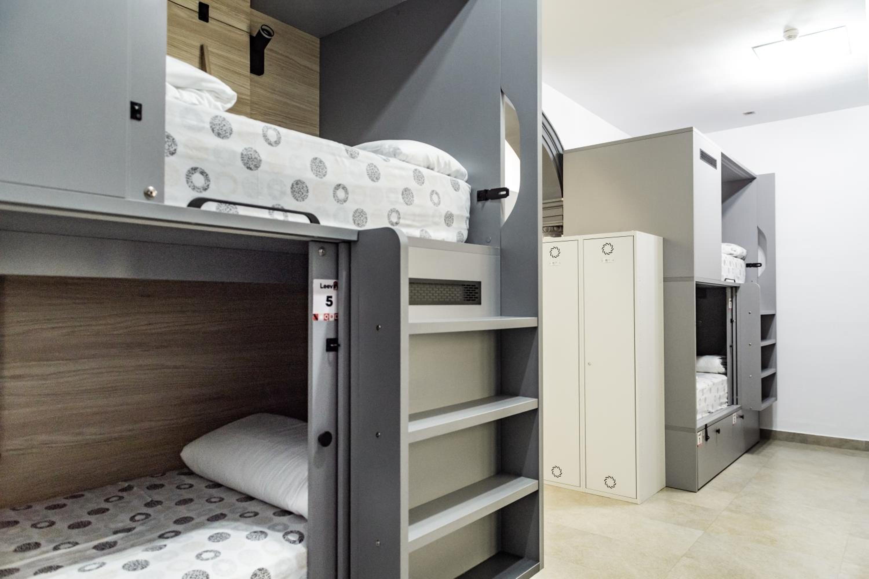 Bed in 8-Bed Mixed Dormitory Room