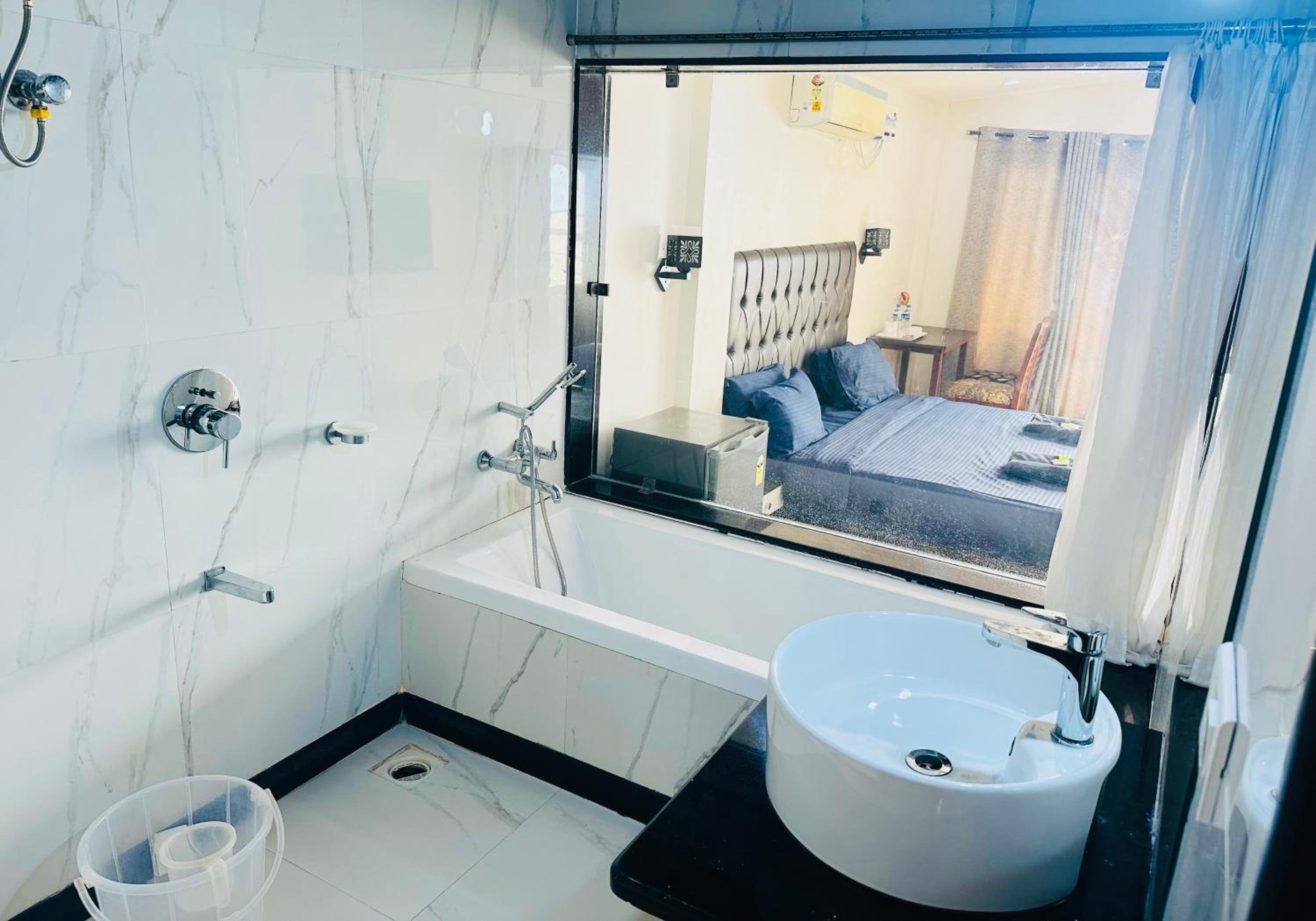 Queen Room with Sea View