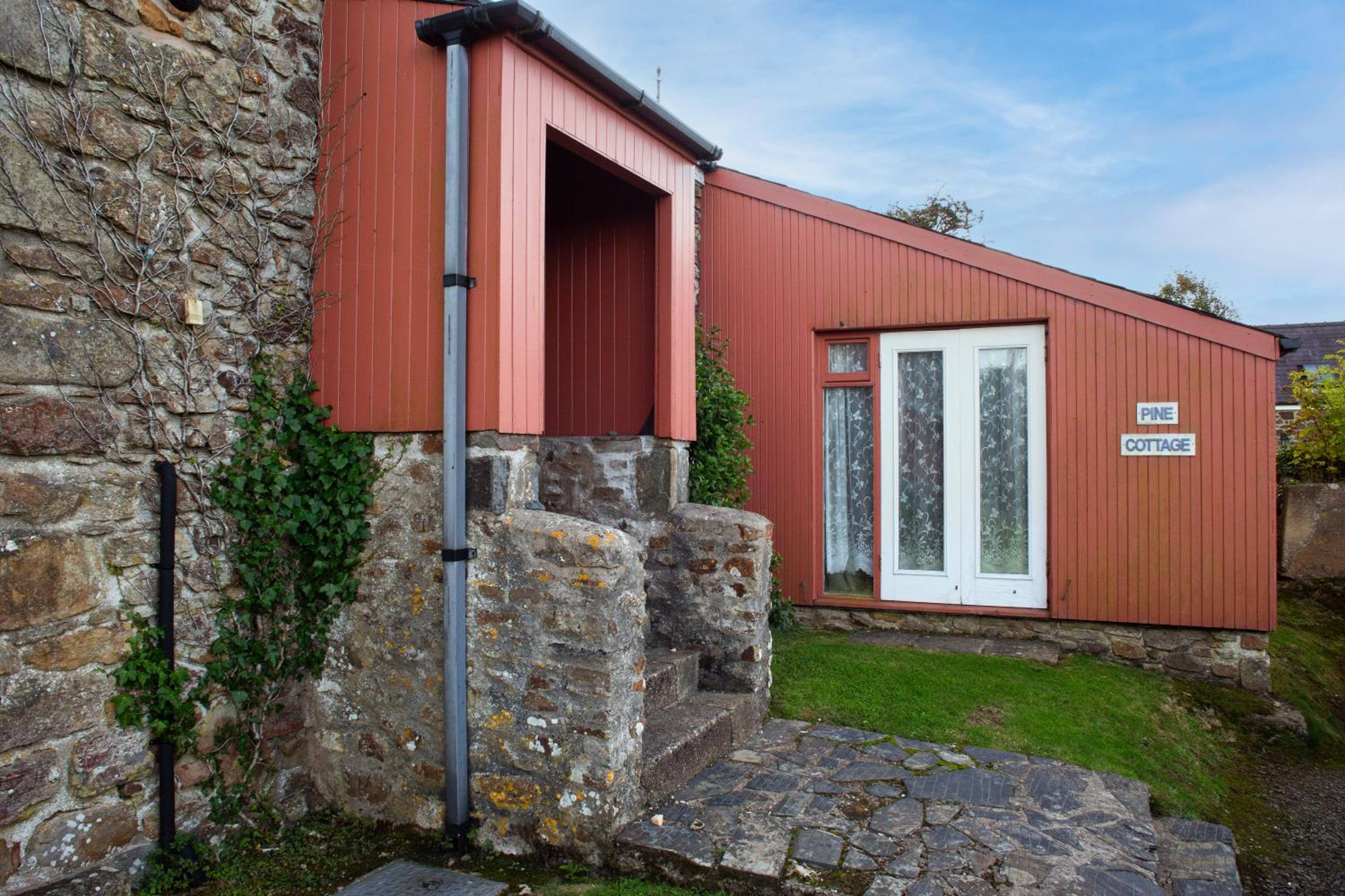 Three-Bedroom House photo 1