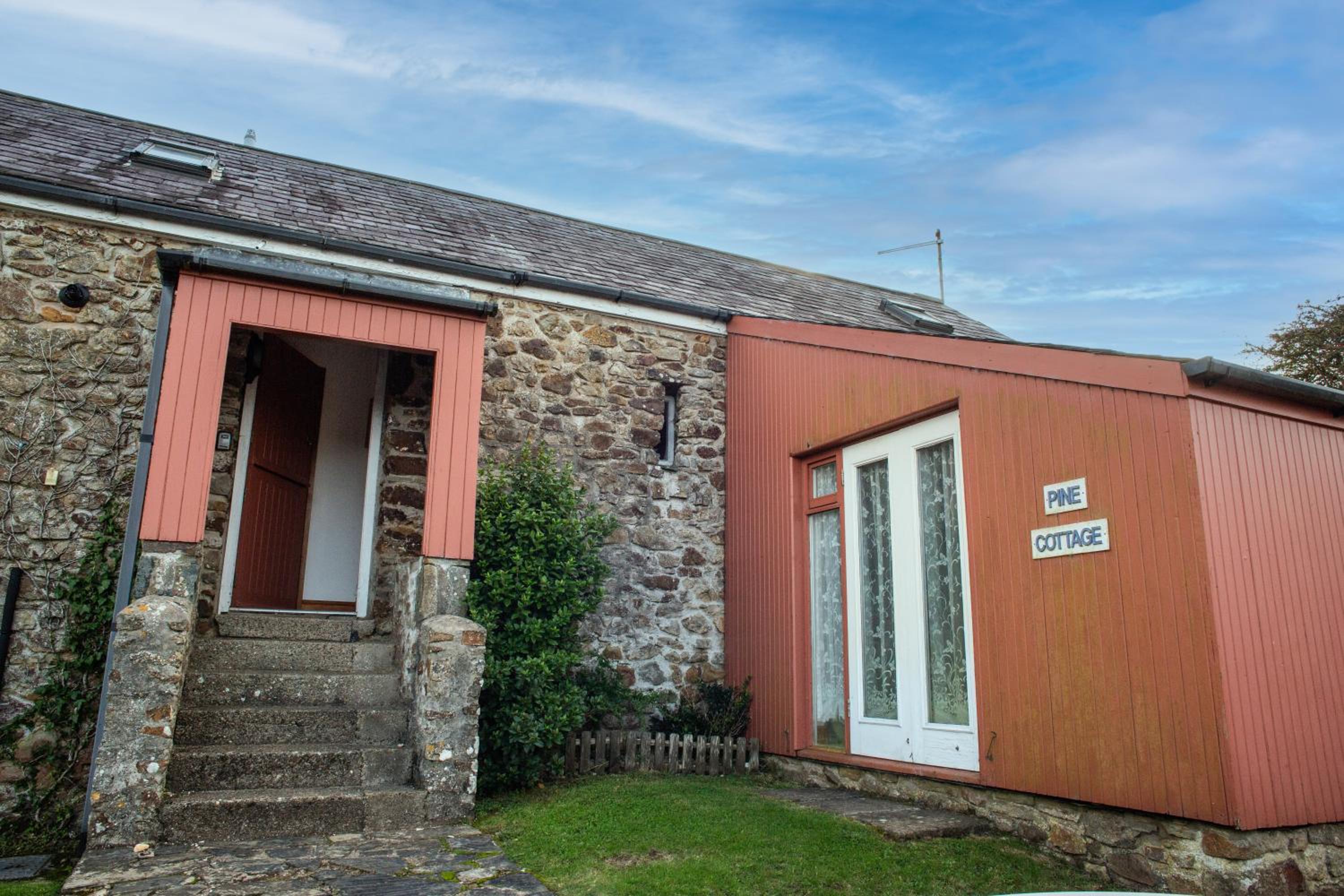 Three-Bedroom House photo 2