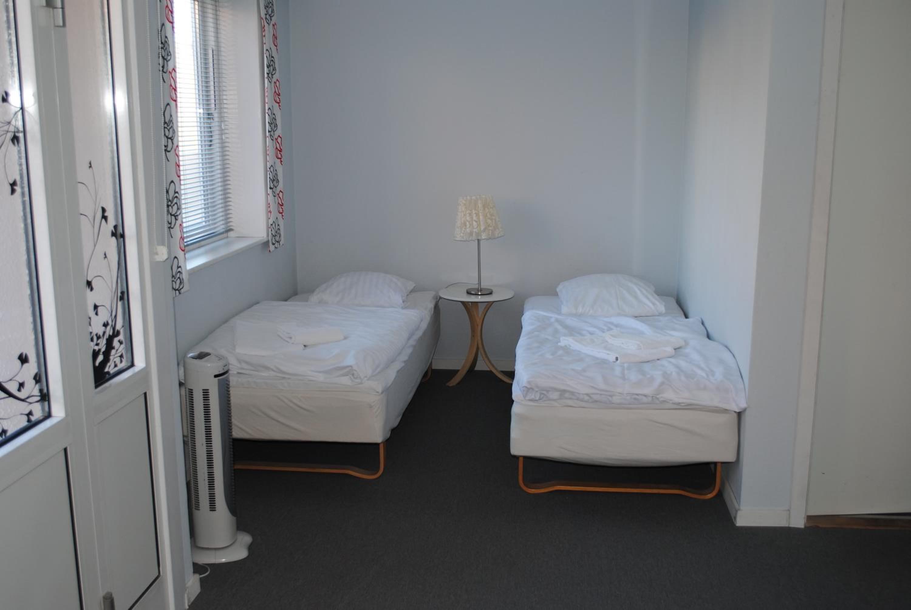 Family Room (2 Adults + 2 Children)