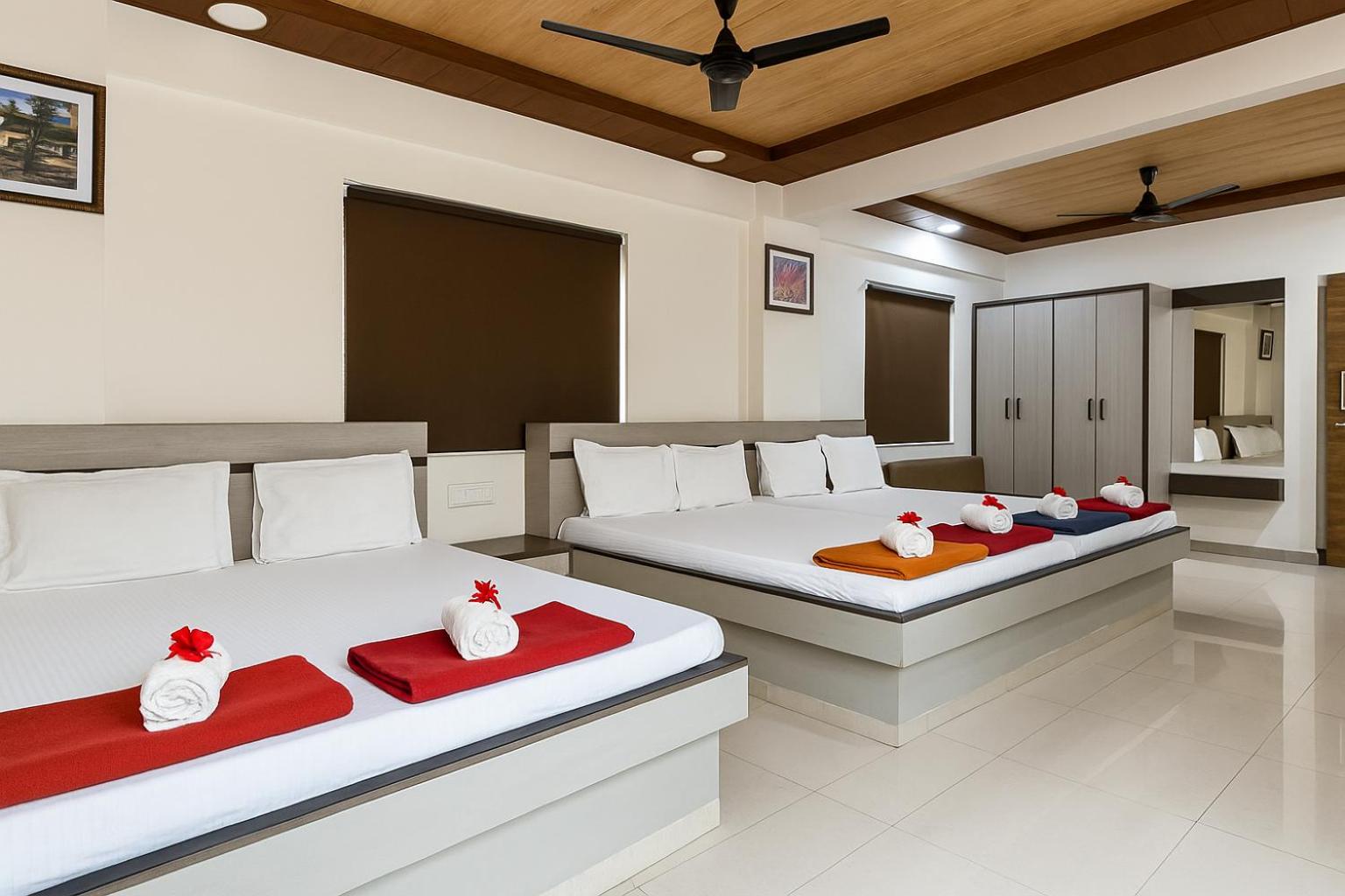 Family Room photo 3